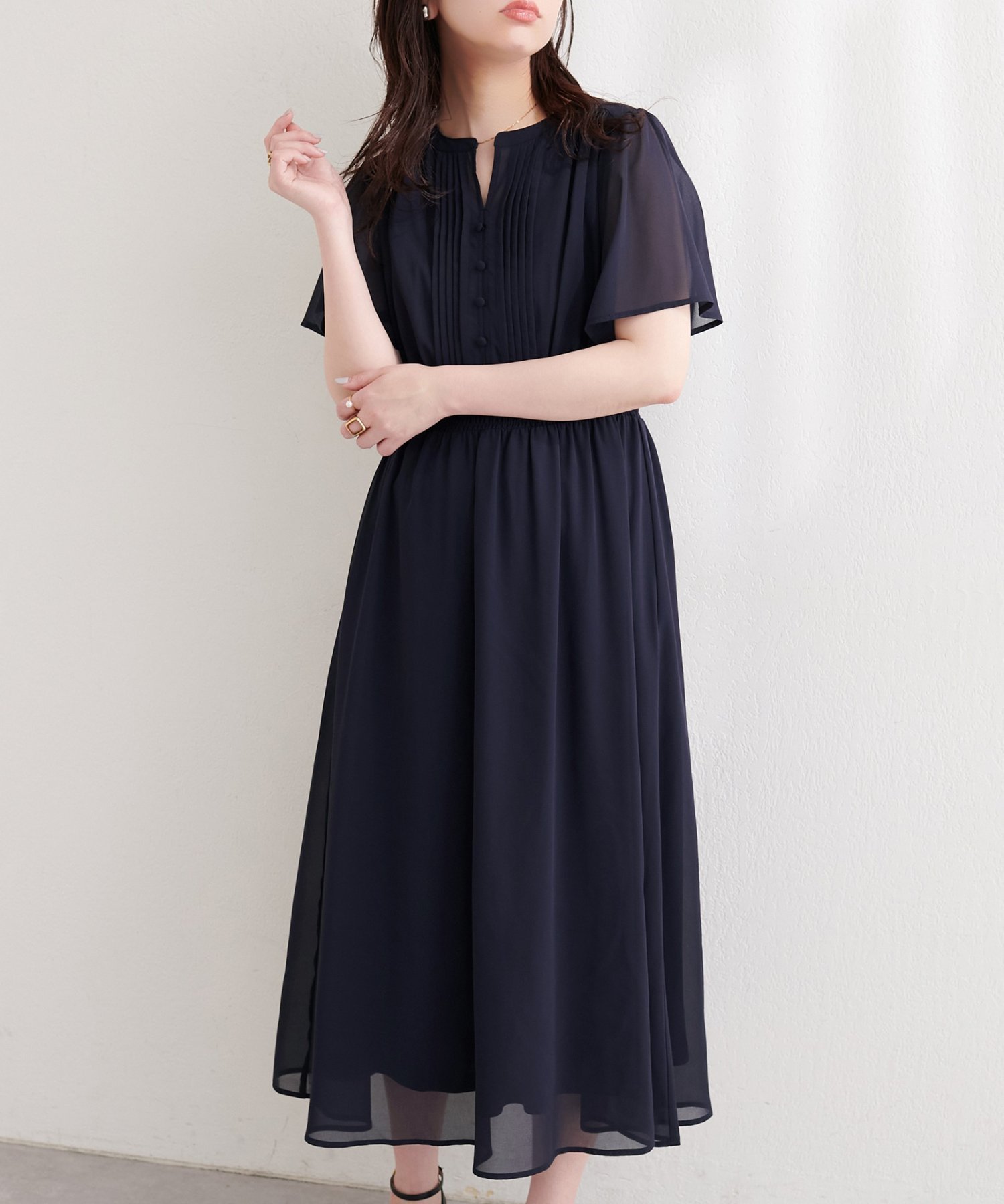 【ナチュラルクチュール/natural couture】のピンタックフレア袖ワンピース インテリア・キッズ・メンズ・レディースファッション・服の通販 founy(ファウニー) 　ファッション　Fashion　レディースファッション　Fashion for Women　ワンピース　Dresses　カーディガン　Cardigan, Knitwear　サンダル　Sandals, Summer Shoes　シェイプ　Shape, Slim Fit　シャーリング　Shirring, Ruched　ジャケット　Jacket, Outerwear　スニーカー　Sneakers, Trainers　ダウン　Down, Puffer　デコルテ　Décolleté, Neckline　フォーマル　Formal, Dressy　フレア　Flare, Flared　帽子　Hat, Headwear　リゾート　Resort, Vacation Style　再入荷　Restock / Back in Stock　おすすめ　Recommended / Our Picks　エレガント 上品　Elegant　2026年　2026　2026春夏・S/S　Spring/Summer 2026 SS26　ネイビー|ID: prp329100004988095 ipo3291000000037367655