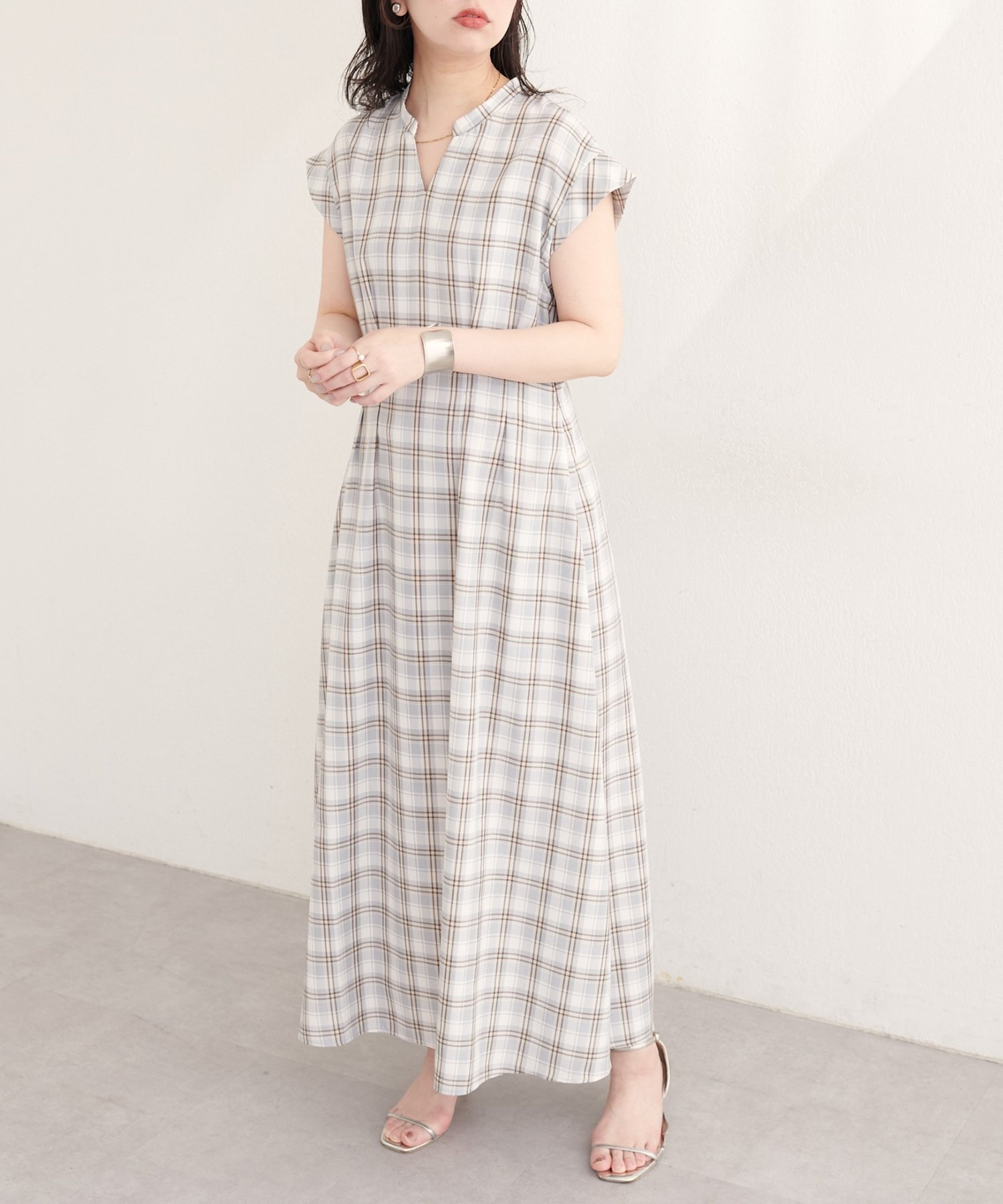 【ナチュラルクチュール/natural couture】のフロントタックスキッパーワンピース インテリア・キッズ・メンズ・レディースファッション・服の通販 founy(ファウニー) 　ファッション　Fashion　レディースファッション　Fashion for Women　ワンピース　Dresses　アクセサリー　Fashion Accessories　サンダル　Sandals, Summer Shoes　シンプル　Simple, Minimal　スキッパー　Skipper, Open Collar　スニーカー　Sneakers, Trainers　スリーブ　Sleeve, Long Sleeve / Short Sleeve　チュニック　Tunic, Long Top　デコルテ　Décolleté, Neckline　ネックレス　Necklace, Pendant Necklace　フレンチ　French, French Style　フロント　Front, Front Design　ポケット　Pocket, Pocket Detail　レギンス　Leggings, Stretch Pants　ワンポイント　One Point, Statement Accent　再入荷　Restock / Back in Stock　エレガント 上品　Elegant　2026年　2026　2026春夏・S/S　Spring/Summer 2026 SS26　その他1|ID: prp329100004988097 ipo3291000000037367664