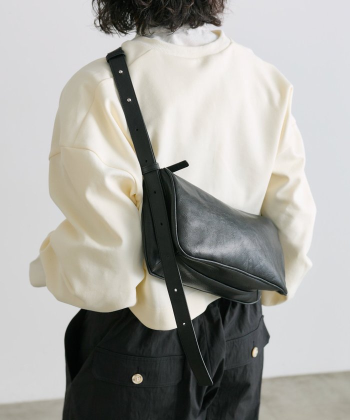 【イア パピヨネ/ear PAPILLONNER】の《本革/超軽量280g/全骨格◎》ミニスワローマチショルダーバッグ インテリア・キッズ・メンズ・レディースファッション・服の通販 founy(ファウニー) https://founy.com/ ファッション Fashion レディースファッション Fashion for Women バッグ Bags アンティーク Antique-Inspired 軽量 Lightweight, Ultra Light ショルダー Shoulder, Shoulder Strap シルバー Silver, Metallic Silver シンプル Simple, Minimal ダブル Double, Double-Breasted 定番 Standard, Basic Item 人気 Popular, Best Seller フィット Fit, Slim Fit フォルム Silhouette, Form ベーシック Basic, Essential ポケット Pocket, Pocket Detail おすすめ Recommended / Our Picks エレガント 上品 Elegant セレモニー Ceremony |ID: prp329100004988123 ipo3291000000037367834