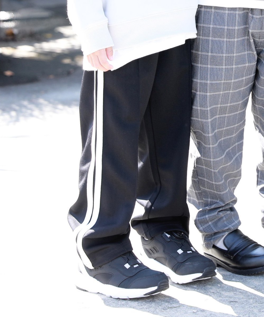 【デビロック/devirock / KIDS】の【セットアップ可能】サイドライン ワイドパンツ スウェットパンツ 25AW インテリア・キッズ・メンズ・レディースファッション・服の通販 founy(ファウニー) 　ファッション　Fashion　キッズファッション　Fashion for Kids　ボトムス　Bottoms　セットアップ　Set-Up, Coordinated Outfit　トレーナー　Sweatshirt, Trainer　ワイド　Wide, Wide Fit　おすすめ　Recommended / Our Picks　2025年　2025　2025-2026秋冬・A/W　Autumn/Winter 2025–26 AW25–26　ブラック|ID: prp329100004988360 ipo3291000000037369479