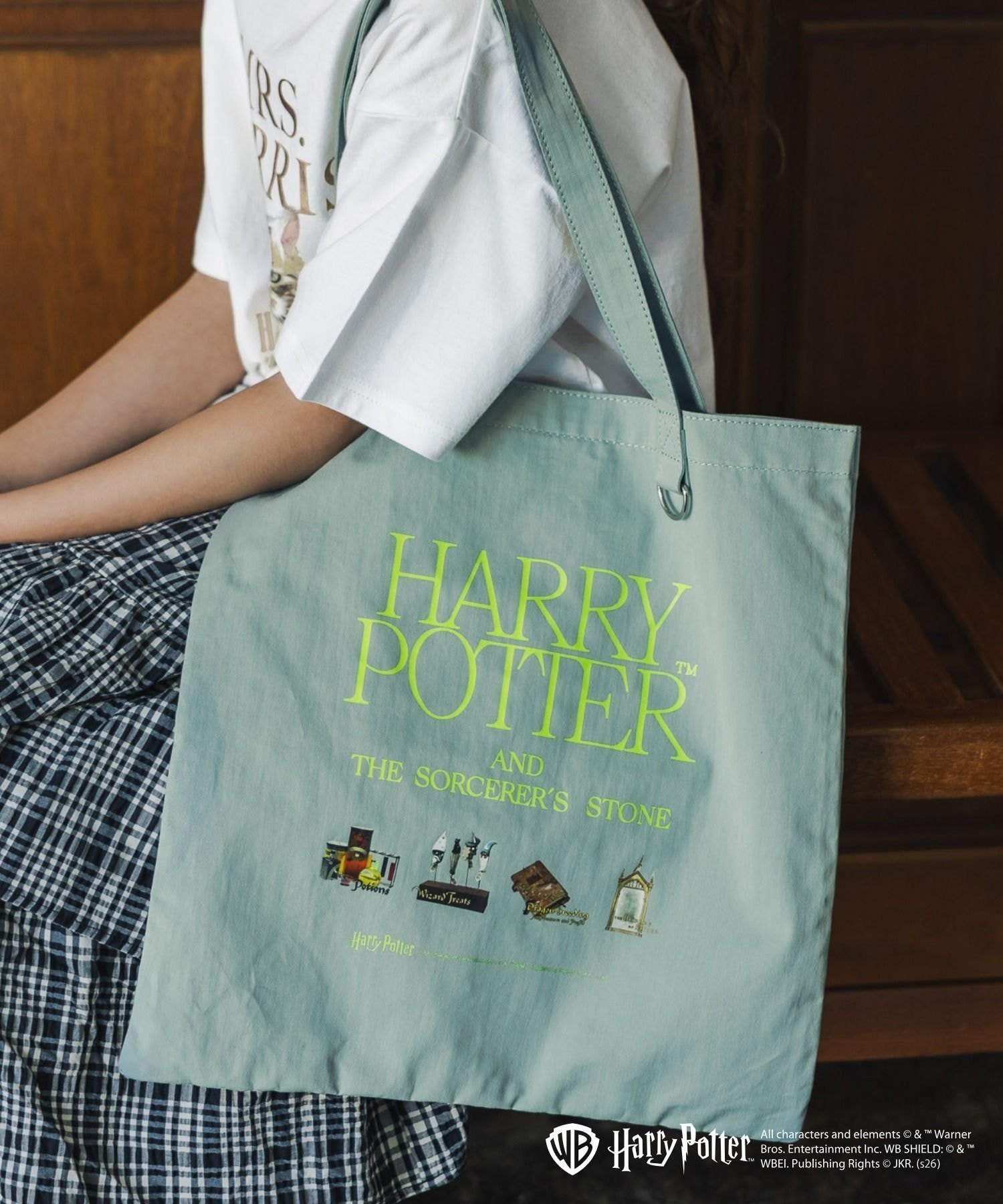 【グローバルワーク/GLOBAL WORK / KIDS】のHarry PotterキャンバストートBAG/キッズ/670154 インテリア・キッズ・メンズ・レディースファッション・服の通販 founy(ファウニー) 　ファッション　Fashion　キッズファッション　Fashion for Kids　おすすめ　Recommended / Our Picks　コラボ　Collaboration, Collab　チャーム　Charm, Pendant　ツイル　Twist, Twisted Detail　モチーフ　Motif, Design Theme　ビジネス 仕事 通勤　Business / Work / Commuting　ブルー82|ID: prp329100004988415 ipo3291000000037369783