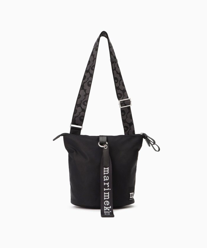 【マリメッコ/marimekko】のCarry All Solid ショルダーバッグ インテリア・キッズ・メンズ・レディースファッション・服の通販 founy(ファウニー) https://founy.com/ ファッション Fashion レディースファッション Fashion for Women バッグ Bags キャンバス Canvas, Canvas Fabric シンプル Simple, Minimal スクエア Square, Square Shape ポケット Pocket, Pocket Detail ポーチ Pouch, Small Case ミックス Mix, Mixed Style モダン Modern, Contemporary エレガント 上品 Elegant 無地 Plain, Solid Color 財布 Wallet, Purse |ID: prp329100004988468 ipo3291000000037370227