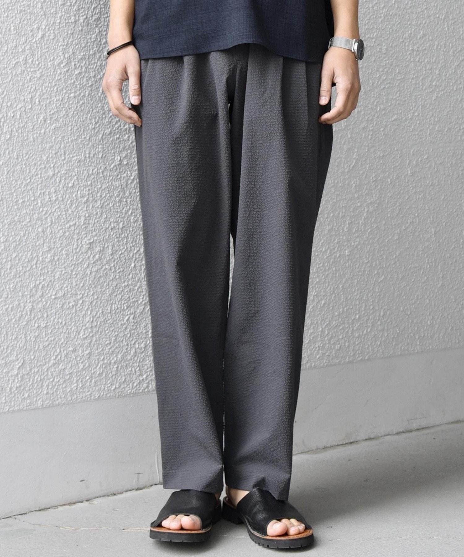 【シップス/SHIPS / MEN】のSHIPS any 撥水/軽量/ストレッチ SOLOTEX シアサッカー セミワイド イージーパンツ(セットアップ対応)26SS インテリア・キッズ・メンズ・レディースファッション・服の通販 founy(ファウニー) 　ファッション　Fashion　メンズファッション　Fashion for Men　ボトムス　Bottoms　カットソー　Cut and Sewn Top　軽量　Lightweight, Ultra Light　シャーリング　Shirring, Ruched　ストレッチ　Stretch, Stretchy Fabric　セットアップ　Set-Up, Coordinated Outfit　テーパード　Tapered, Tapered Pants　定番　Standard, Basic Item　ブルゾン　Blouson, Bomber Jacket　ポケット　Pocket, Pocket Detail　ワイド　Wide, Wide Fit　おすすめ　Recommended / Our Picks　2026年　2026　2026春夏・S/S　Spring/Summer 2026 SS26　チャコールグレー|ID: prp329100004988484 ipo3291000000037370307