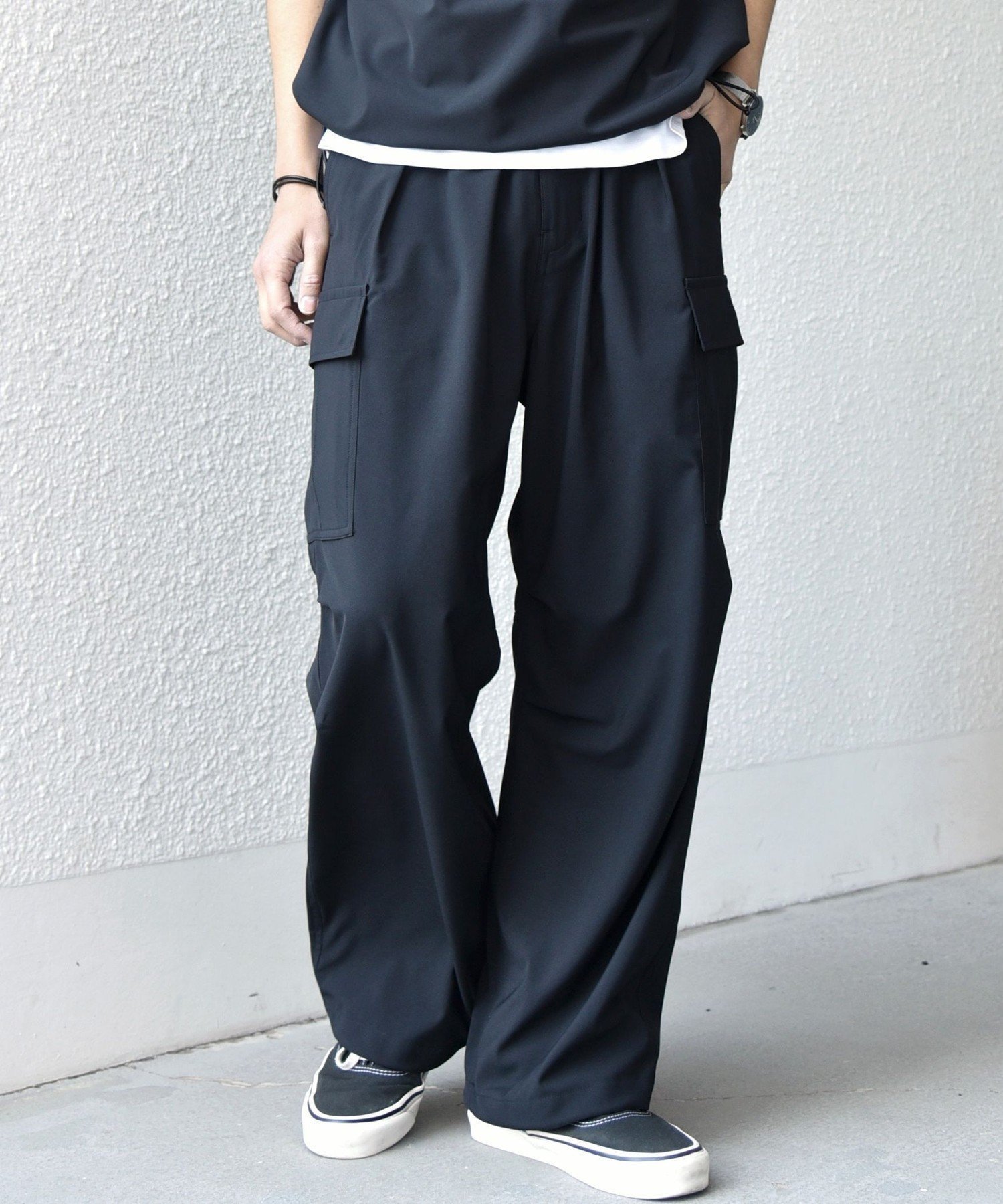 【シップス/SHIPS / MEN】のSHIPS any 吸水速乾 Rapidry スマート ワイド イージー カーゴ パンツ(セットアップ対応) インテリア・キッズ・メンズ・レディースファッション・服の通販 founy(ファウニー) 　ファッション　Fashion　メンズファッション　Fashion for Men　ボトムス　Bottoms　カーゴパンツ　Cargo Pants, Utility Pants　吸水　Absorbent, Quick-Dry　軽量　Lightweight, Ultra Light　ジャケット　Jacket, Outerwear　スピンドル　Spindle, Drawcord　スマート　Smart, Elegant　セットアップ　Set-Up, Coordinated Outfit　トレンド　Trend, Trending Now　ドローコード　Drawcord, Drawstring Cord　ポケット　Pocket, Pocket Detail　半袖　Short Sleeve, Half Sleeve　リラックス　Relax, Relaxed Fit　ワイド　Wide, Wide Fit　おすすめ　Recommended / Our Picks　夏　Summer　2026年　2026　2026春夏・S/S　Spring/Summer 2026 SS26　ブラック|ID: prp329100004988545 ipo3291000000037370665