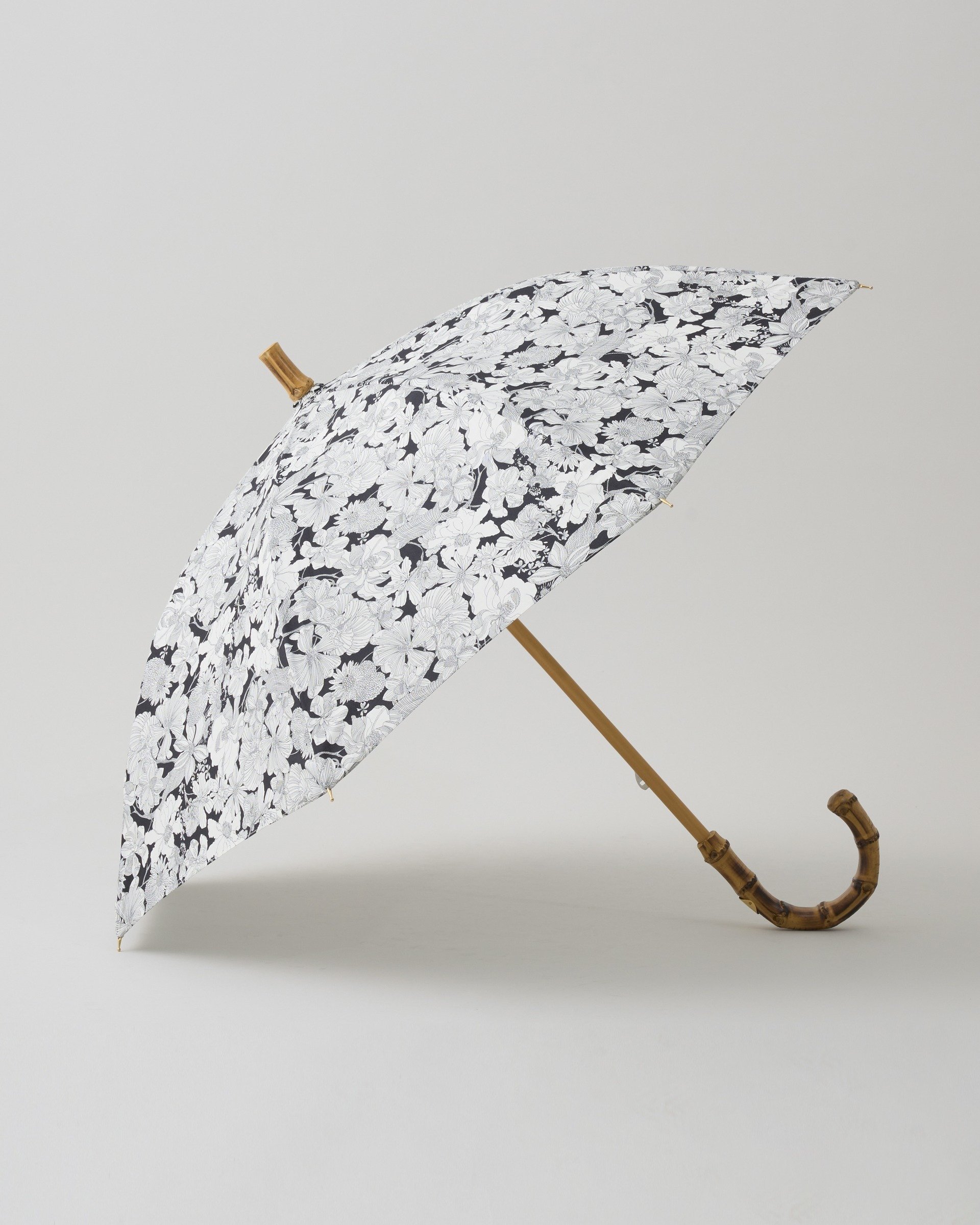 【トラディショナル ウェザーウェア/TWW / Traditional Weatherwear】のUMBRELLA BAMBOO インテリア・キッズ・メンズ・レディースファッション・服の通販 founy(ファウニー) 　ファッション　Fashion　レディースファッション　Fashion for Women　バンブー　Bamboo, Bamboo Material　フラワー　Flower, Floral　プリント　Print, Printed Pattern　プレート　Plate, Dish　傘　Umbrella, Parasol　日傘　Parasol, UV Umbrella　ブラック|ID: prp329100004988577 ipo3291000000037370847
