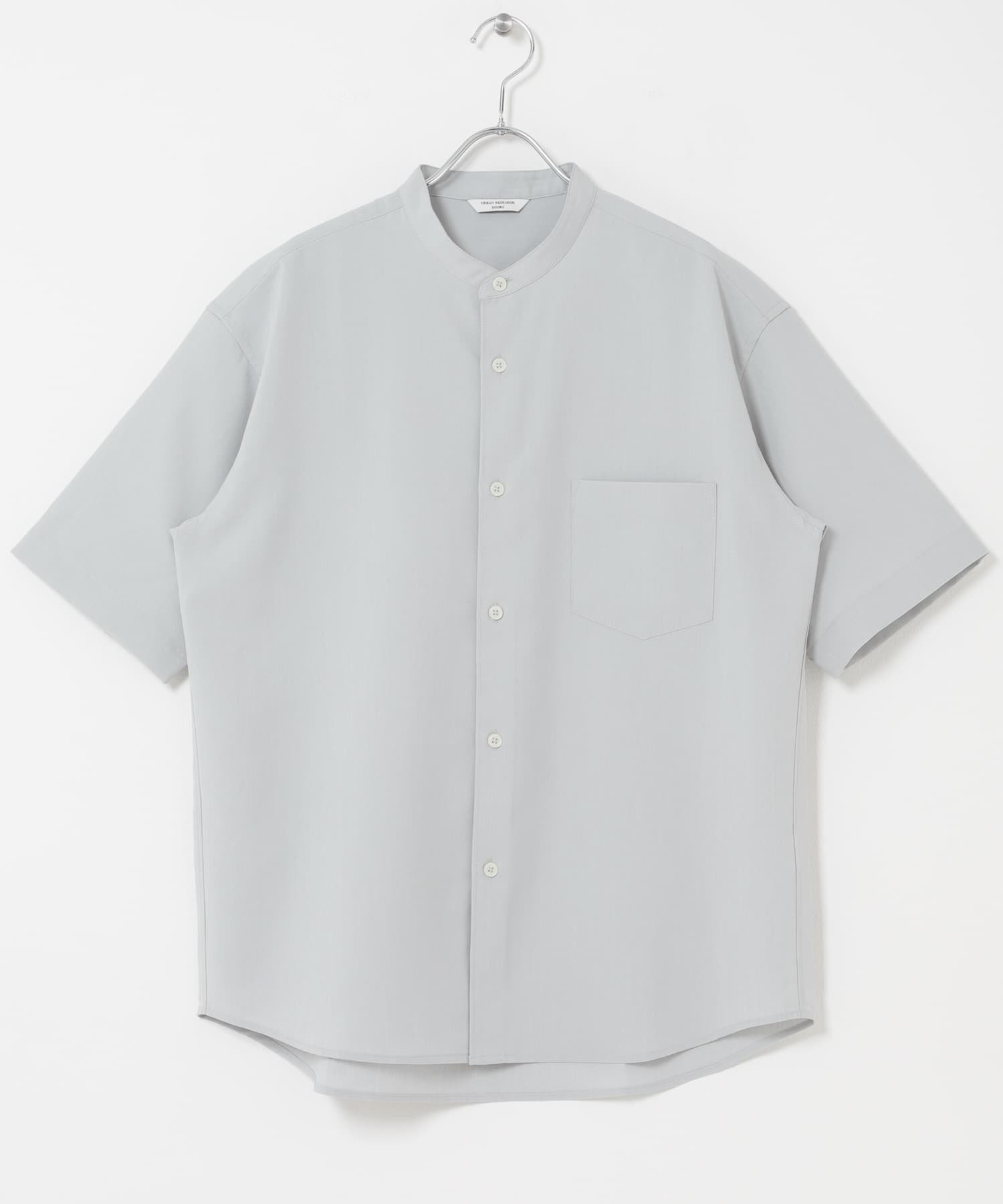 【アーバンリサーチ ドアーズ/URBAN RESEARCH DOORS / MEN】の『吸水速乾』セオアルファバンドカラーショートスリーブシャツ インテリア・キッズ・メンズ・レディースファッション・服の通販 founy(ファウニー) 　ファッション　Fashion　メンズファッション　Fashion for Men　2026年　2026　2026春夏・S/S　Spring/Summer 2026 SS26　おすすめ　Recommended / Our Picks　サンダル　Sandals, Summer Shoes　スニーカー　Sneakers, Trainers　リラックス　Relax, Relaxed Fit　ワイド　Wide, Wide Fit　人気　Popular, Best Seller　吸水　Absorbent, Quick-Dry　夏　Summer　S/S・春夏　SS, Spring/Summer, Warm Season　ライトグレー|ID: prp329100004988643 ipo3291000000037371194