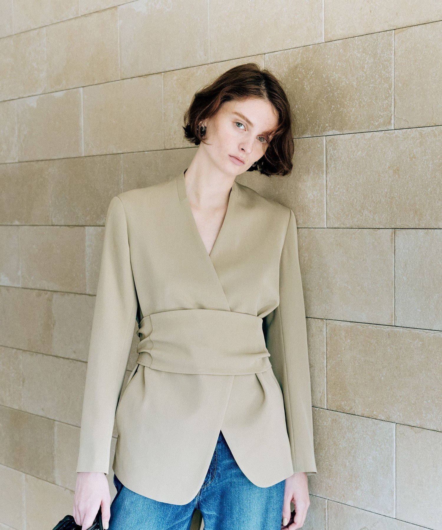 【デミルクス ビームス/Demi-Luxe BEAMS】のドライカルゼ ベルテッド ジャケット インテリア・キッズ・メンズ・レディースファッション・服の通販 founy(ファウニー) 　ファッション　Fashion　レディースファッション　Fashion for Women　アウター　Coat / Outerwear Collection　レディースジャケット・軽アウター　Jackets　おすすめ　Recommended / Our Picks　とろみ　Fluid, Flowy Fabric　ジャケット　Jacket, Outerwear　スマート　Smart, Elegant　フォルム　Silhouette, Form　ミドル　Middle Length, Mid Height　ラグジュアリー　Luxury, Elegant　エレガント 上品　Elegant　BEIGE|ID: prp329100004988772 ipo3291000000037371954