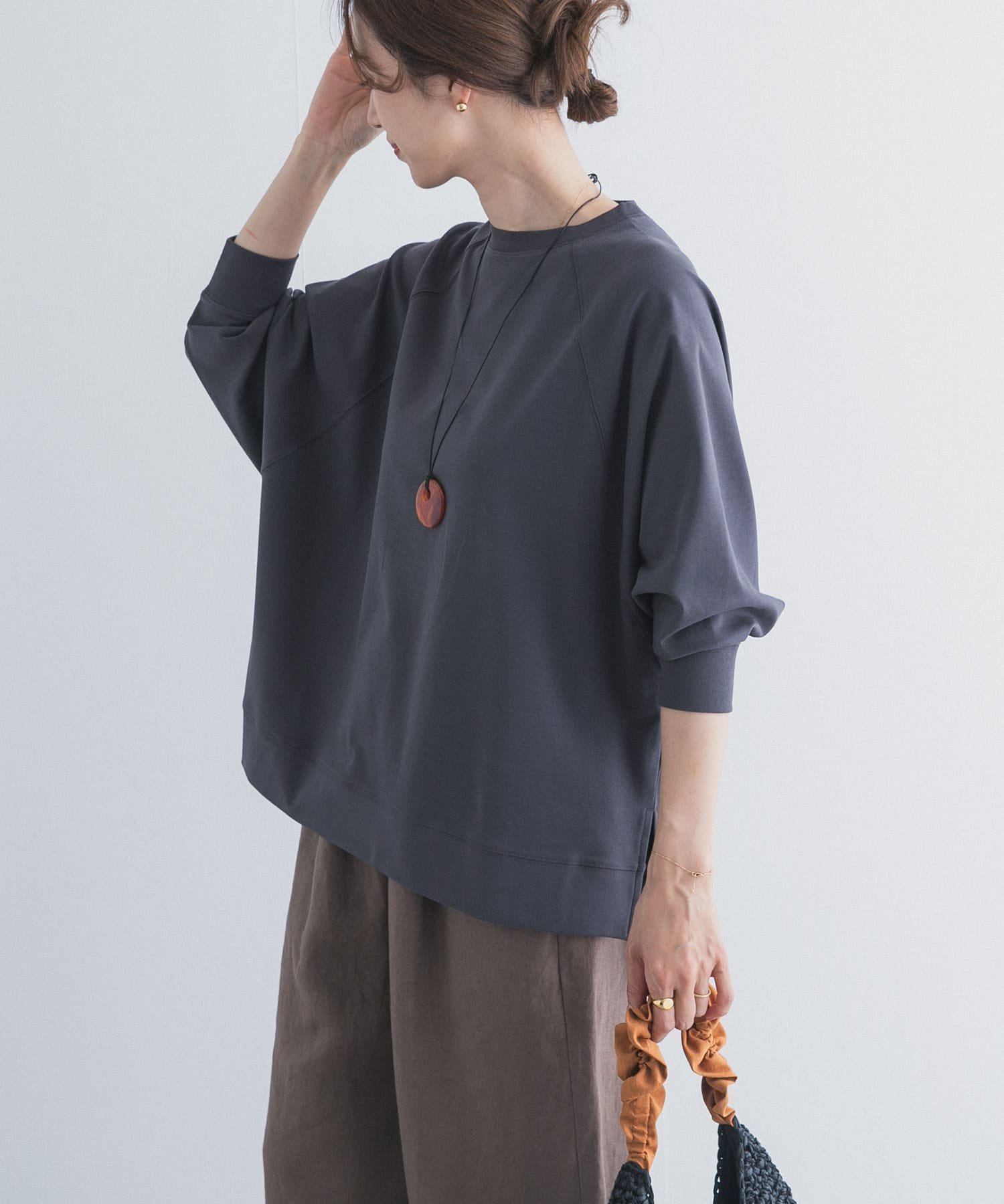【アーバンリサーチ ドアーズ/URBAN RESEARCH DOORS】のオーバーサイズドルマンプルオーバー 大人の最旬トレンドファッション＆コーディネート founy(ファウニー) 　ファッション　Fashion　レディースファッション　Fashion for Women　トップス・カットソー　Cut & Sew Tops　カジュアルプルオーバー・ニットトップス　Pullovers & Knit Tops / Casual Pullovers　2026年　2026　2026春夏・S/S　Spring/Summer 2026 SS26　シンプル　Simple, Minimal　バランス　Balance, Style Balance　ボトム　Bottoms, Lower Wear　リラックス　Relax, Relaxed Fit　ワイド　Wide, Wide Fit　夏　Summer　S/S・春夏　SS, Spring/Summer, Warm Season　 other-1|ID: prp329100004989445 ipo3291000000037373357