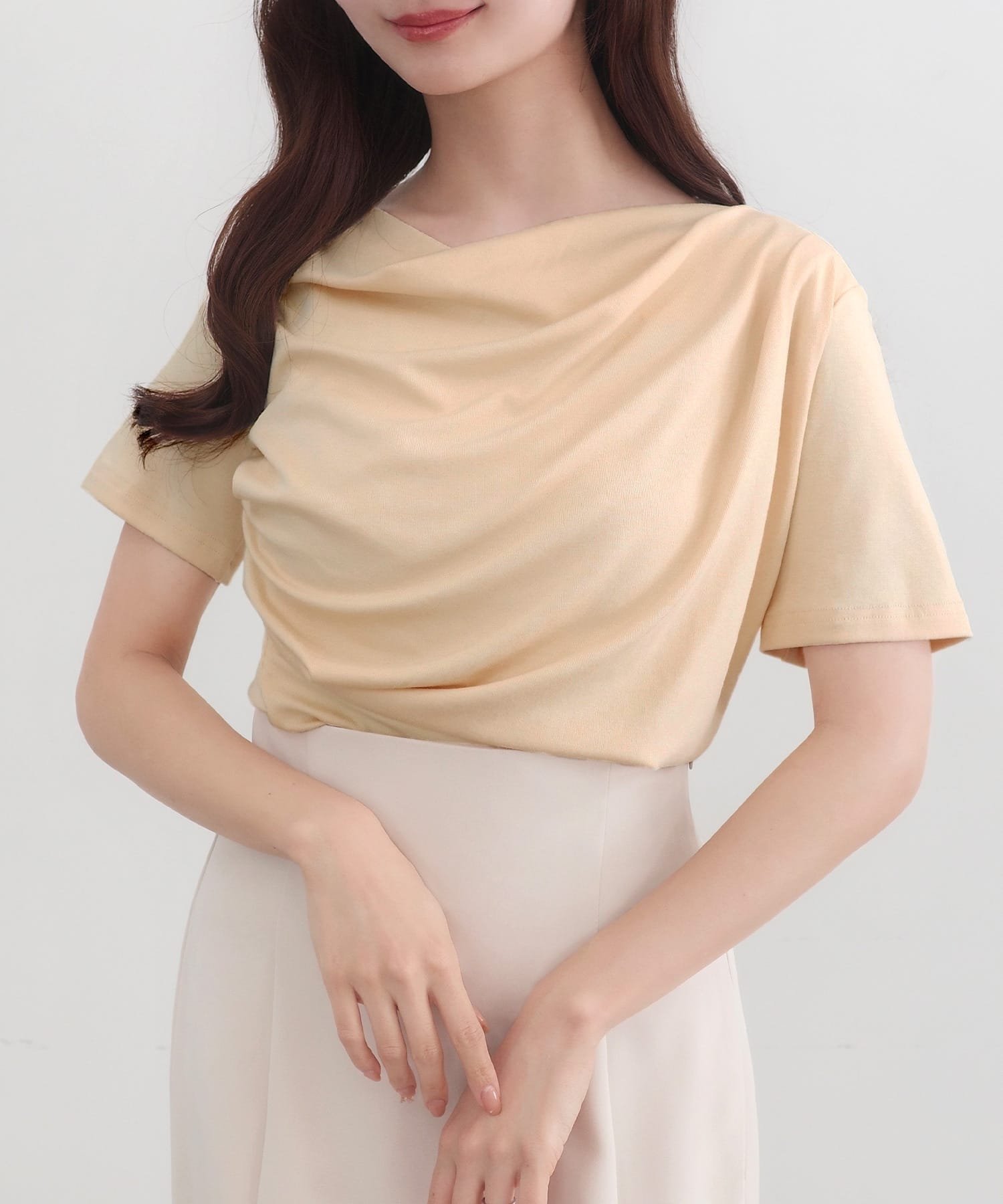 【ジュノア/JUNOAH】のCENEA ドレープ半袖トップス インテリア・キッズ・メンズ・レディースファッション・服の通販 founy(ファウニー) 　ファッション　Fashion　レディースファッション　Fashion for Women　トップス・カットソー　Cut & Sew Tops　ドレープ　Drape, Draping Fabric　半袖　Short Sleeve, Half Sleeve　クリーム|ID: prp329100004989454 ipo3291000000037373429