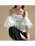 【フレイ アイディー/FRAY I.D】のボリュームスリーブベアブラウス 大人の最旬トレンドファッション＆コーディネート founy(ファウニー) ファッション Fashion レディースファッション Fashion for Women トップス・カットソー Cut & Sew Tops シャツ・ブラウス・オフィスカジュアル Elegant Blouses & Button-Ups ボリューム袖・フリルスリーブブラウス Voluminous & Ruffle Sleeves / Puffy Sleeve Tops シャーリング Shirring, Ruched シンプル Simple, Minimal スマート Smart, Elegant フィット Fit, Slim Fit 夏 Summer 秋 Autumn thumbnail WHT[001]|ID: prp329100004989461 ipo3291000000037373461