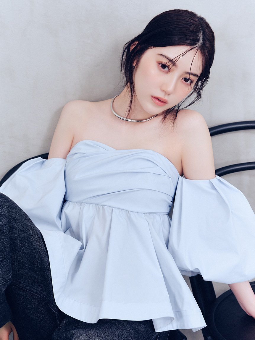 【フレイ アイディー/FRAY I.D】のボリュームスリーブベアブラウス インテリア・キッズ・メンズ・レディースファッション・服の通販 founy(ファウニー) 　ファッション　Fashion　レディースファッション　Fashion for Women　トップス・カットソー　Cut & Sew Tops　シャツ・ブラウス・オフィスカジュアル　Elegant Blouses & Button-Ups　ボリューム袖・フリルスリーブブラウス　Voluminous & Ruffle Sleeves / Puffy Sleeve Tops　シャーリング　Shirring, Ruched　シンプル　Simple, Minimal　スマート　Smart, Elegant　フィット　Fit, Slim Fit　夏　Summer　秋　Autumn　LBLU[081]|ID: prp329100004989461 ipo3291000000037373463