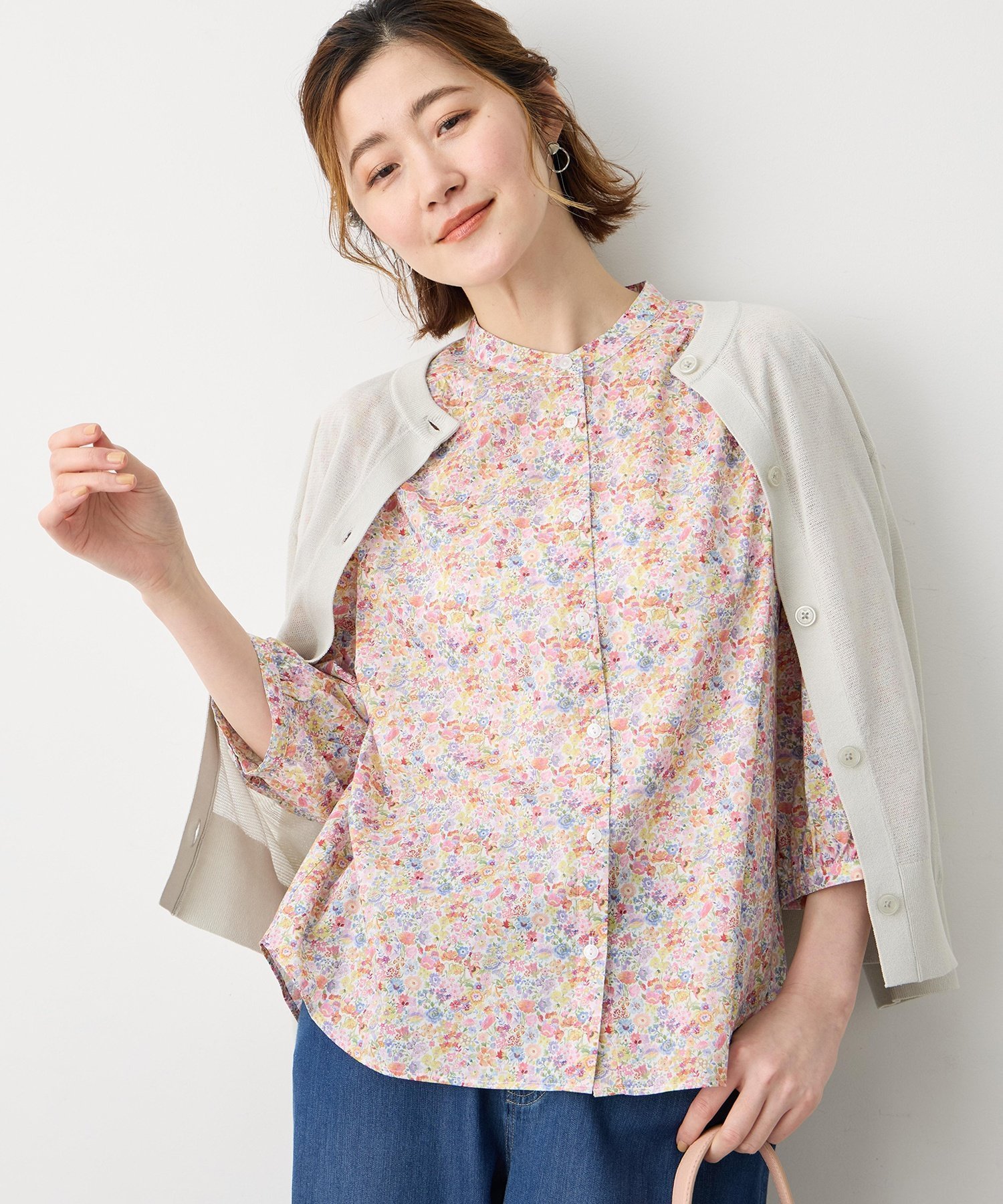 【プチ オンフルール/Petit Honfleur】の【Liberty】リバティプリントスタンドカラーシャツ インテリア・キッズ・メンズ・レディースファッション・服の通販 founy(ファウニー) 　ファッション　Fashion　レディースファッション　Fashion for Women　トップス・カットソー　Cut & Sew Tops　シャツ・ブラウス・オフィスカジュアル　Elegant Blouses & Button-Ups　ピンク|ID: prp329100004989476 ipo3291000000037373568