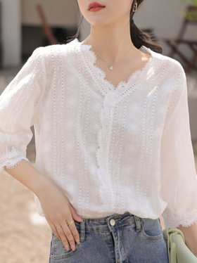 【ドゥーベル/Doux Belle】の7分袖 レース 刺繍ブラウス 大人の最旬トレンドファッション＆コーディネート founy(ファウニー) ファッション Fashion レディースファッション Fashion for Women トップス・カットソー Cut & Sew Tops シャツ・ブラウス・オフィスカジュアル Elegant Blouses & Button-Ups おすすめ Recommended / Our Picks エレガント 上品 Elegant カットソー Cut and Sewn Top シンプル Simple, Minimal レース Lace, Lace Fabric ロング Long, Long-Length 夏 Summer 春 Spring 秋 Autumn |ID:prp329100004989523