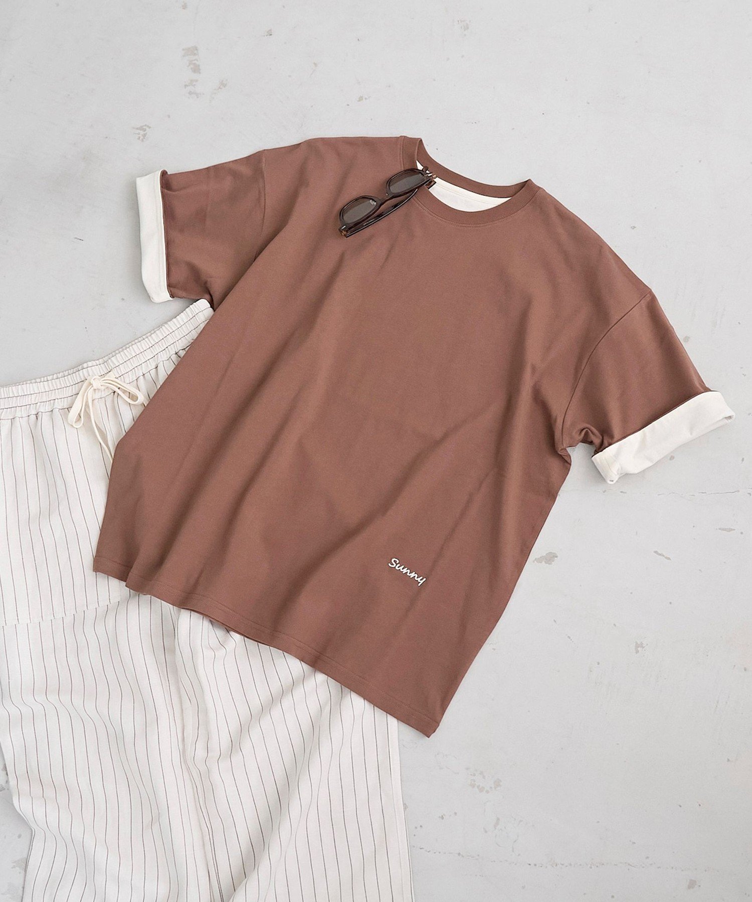 【コーエン/COEN】の袖裏配色 ロゴ刺繍Tシャツ インテリア・キッズ・メンズ・レディースファッション・服の通販 founy(ファウニー) 　ファッション　Fashion　レディースファッション　Fashion for Women　トップス・カットソー　Cut & Sew Tops　シャツ・ブラウス・オフィスカジュアル　Elegant Blouses & Button-Ups　ロングTシャツ・Tシャツ　Longline T-Shirts & Tees　インナー　Innerwear　厚底　Platform Shoes　シンプル　Simple, Minimal　スニーカー　Sneakers, Trainers　デニム　Denim, Jeans Material　トレンド　Trend, Trending Now　バランス　Balance, Style Balance　ビスチェ　Bustier, Corset Top　フロント　Front, Front Design　ボトム　Bottoms, Lower Wear　おすすめ　Recommended / Our Picks　夏　Summer　2026年　2026　2026春夏・S/S　Spring/Summer 2026 SS26　MD.BROWN|ID: prp329100004989592 ipo3291000000037374598