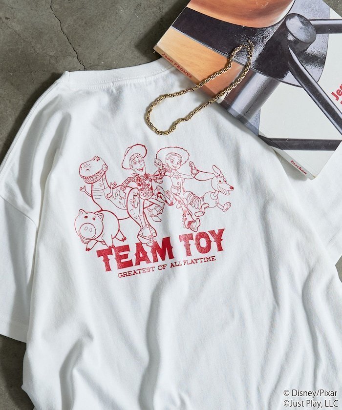 【フリークスストア/FREAK'S STORE】の限定展開 別注/TOY STORY/トイ・ストーリー/ワンカラー 集合 半袖 Tシャツ 大人の最旬トレンドファッション&コーディネート founy(ファウニー) ファッション Fashion レディースファッション Fashion for Women トップス・カットソー Cut & Sew Tops シャツ・ブラウス・オフィスカジュアル Elegant Blouses & Button-Ups ロングTシャツ・Tシャツ Longline T-Shirts & Tees おすすめ Recommended / Our Picks キャップ Cap, Baseball Cap キャラクター Character, Licensed Characters サンダル Sandals, Summer Shoes ショーツ Shorts, Short Pants シンプル Simple, Minimal スニーカー Sneakers, Trainers スペシャル Special, Limited Edition デニム Denim, Jeans Material プリント Print, Printed Pattern 人気 Popular, Best Seller 別注 Limited Edition, Custom Order 半袖 Short Sleeve, Half Sleeve 夏 Summer 定番 Standard, Basic Item 旅行 Travel other-1|ID: prp329100004989607 ipo3291000000037374684