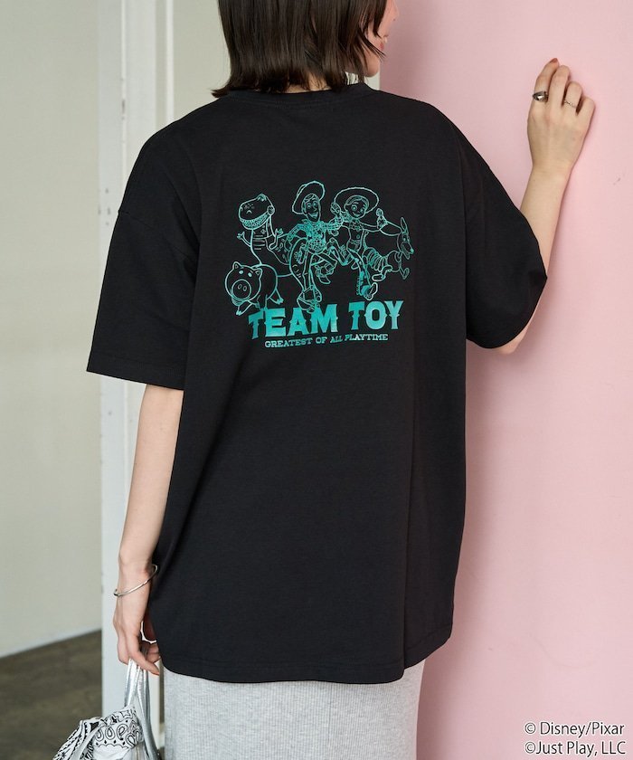 【フリークスストア/FREAK'S STORE】の限定展開 別注/TOY STORY/トイ・ストーリー/ワンカラー 集合 半袖 Tシャツ インテリア・キッズ・メンズ・レディースファッション・服の通販 founy(ファウニー) ファッション Fashion レディースファッション Fashion for Women トップス・カットソー Cut & Sew Tops シャツ・ブラウス・オフィスカジュアル Elegant Blouses & Button-Ups ロングTシャツ・Tシャツ Longline T-Shirts & Tees おすすめ Recommended / Our Picks キャップ Cap, Baseball Cap キャラクター Character, Licensed Characters サンダル Sandals, Summer Shoes ショーツ Shorts, Short Pants シンプル Simple, Minimal スニーカー Sneakers, Trainers スペシャル Special, Limited Edition デニム Denim, Jeans Material プリント Print, Printed Pattern 人気 Popular, Best Seller 別注 Limited Edition, Custom Order 半袖 Short Sleeve, Half Sleeve 夏 Summer 定番 Standard, Basic Item 旅行 Travel ブラック|ID: prp329100004989607 ipo3291000000037374686