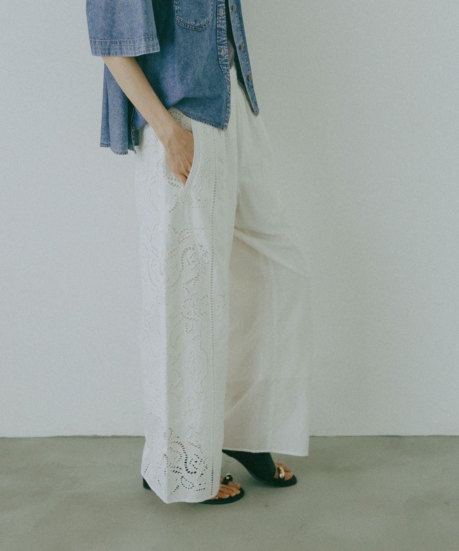 【グローバルワーク/GLOBAL WORK】のmeets India/レースパンツ/625307 インテリア・キッズ・メンズ・レディースファッション・服の通販 founy(ファウニー) 　ファッション　Fashion　レディースファッション　Fashion for Women　パンツ　Pants & Trousers　インド　Indian Textile　インナー　Innerwear　洗える　Machine Washable　シャーリング　Shirring, Ruched　ジャケット　Jacket, Outerwear　ストレート　Straight, Straight Cut　チュニック　Tunic, Long Top　ティアード　Tiered, Tiered Style　トレンド　Trend, Trending Now　ベスト　Vest, Waistcoat　ポケット　Pocket, Pocket Detail　モチーフ　Motif, Design Theme　リゾート　Resort, Vacation Style　レース　Lace, Lace Fabric　おすすめ　Recommended / Our Picks　夏　Summer　旅行　Travel　オフ05|ID: prp329100004989619 ipo3291000000037374788