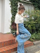 【リリーブラウン/Lily Brown】のL.B CANDY STOCK カットワークビジューデニムパンツ 大人の最旬トレンドファッション＆コーディネート founy(ファウニー) ファッション Fashion レディースファッション Fashion for Women パンツ Pants & Trousers デニムパンツ・ジーンズ・美脚デニム Denim Jeans & Pants アンティーク Antique-Inspired スペシャル Special, Limited Edition スマート Smart, Elegant デニム Denim, Jeans Material バランス Balance, Style Balance ビジュー Bijou, Jewel-like Accent フィット Fit, Slim Fit フランス France, French thumbnail BLU[086]|ID: prp329100004989620 ipo3291000000037374799