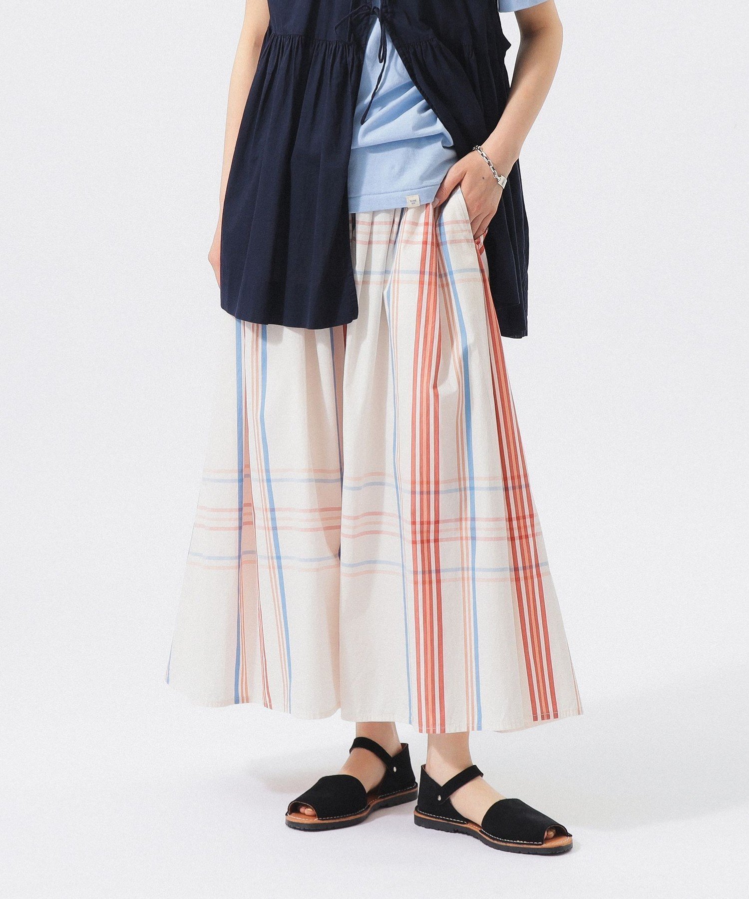 【ビームス ウイメン/BEAMS】のボーイ ビッグ タータン スカート インテリア・キッズ・メンズ・レディースファッション・服の通販 founy(ファウニー) 　ファッション　Fashion　レディースファッション　Fashion for Women　スカート　Skirts　カットソー　Cut and Sewn Top　コンパクト　Compact, Small Size　シンプル　Simple, Minimal　チェック　Check, Plaid, Tartan　定番　Standard, Basic Item　バランス　Balance, Style Balance　ビッグ　Big, Oversized　フィット　Fit, Slim Fit　フレア　Flare, Flared　楽ちん　Easy Fit, Comfortable　おすすめ　Recommended / Our Picks　IVORY|ID: prp329100004989635 ipo3291000000037374879