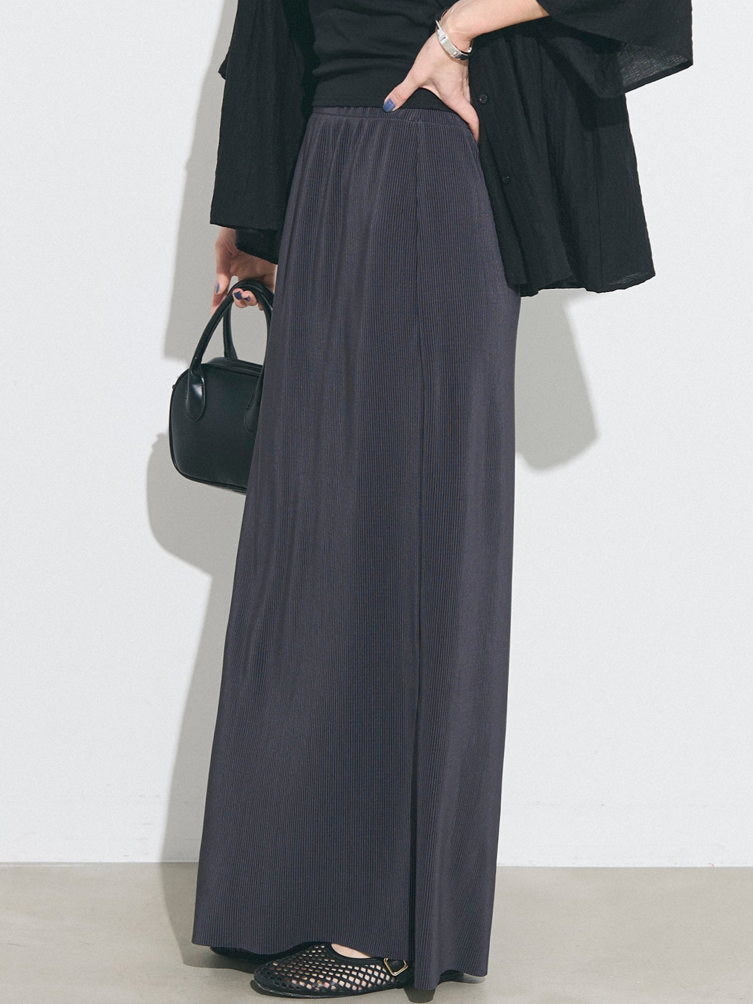 【コカ/COCA】のストレッチプリーツIラインスカート インテリア・キッズ・メンズ・レディースファッション・服の通販 founy(ファウニー) ファッション Fashion レディースファッション Fashion for Women スカート Skirts 春 Spring ジャケット Jacket, Outerwear スウェット / スエット Sweatshirt, Sweatwear ストレッチ Stretch, Stretchy Fabric タイトスカート Pencil Skirt, Tight Skirt プリーツ Pleats, Pleated ペンシル Pencil, Pencil Skirt ポケット Pocket, Pocket Detail マキシ Maxi, Full Length ロング Long, Long-Length 楽ちん Easy Fit, Comfortable 夏 Summer ビジネス 仕事 通勤 Business / Work / Commuting 2026年 2026 2026春夏・S/S Spring/Summer 2026 SS26 Charcoal|ID: prp329100004989671 ipo3291000000037375064