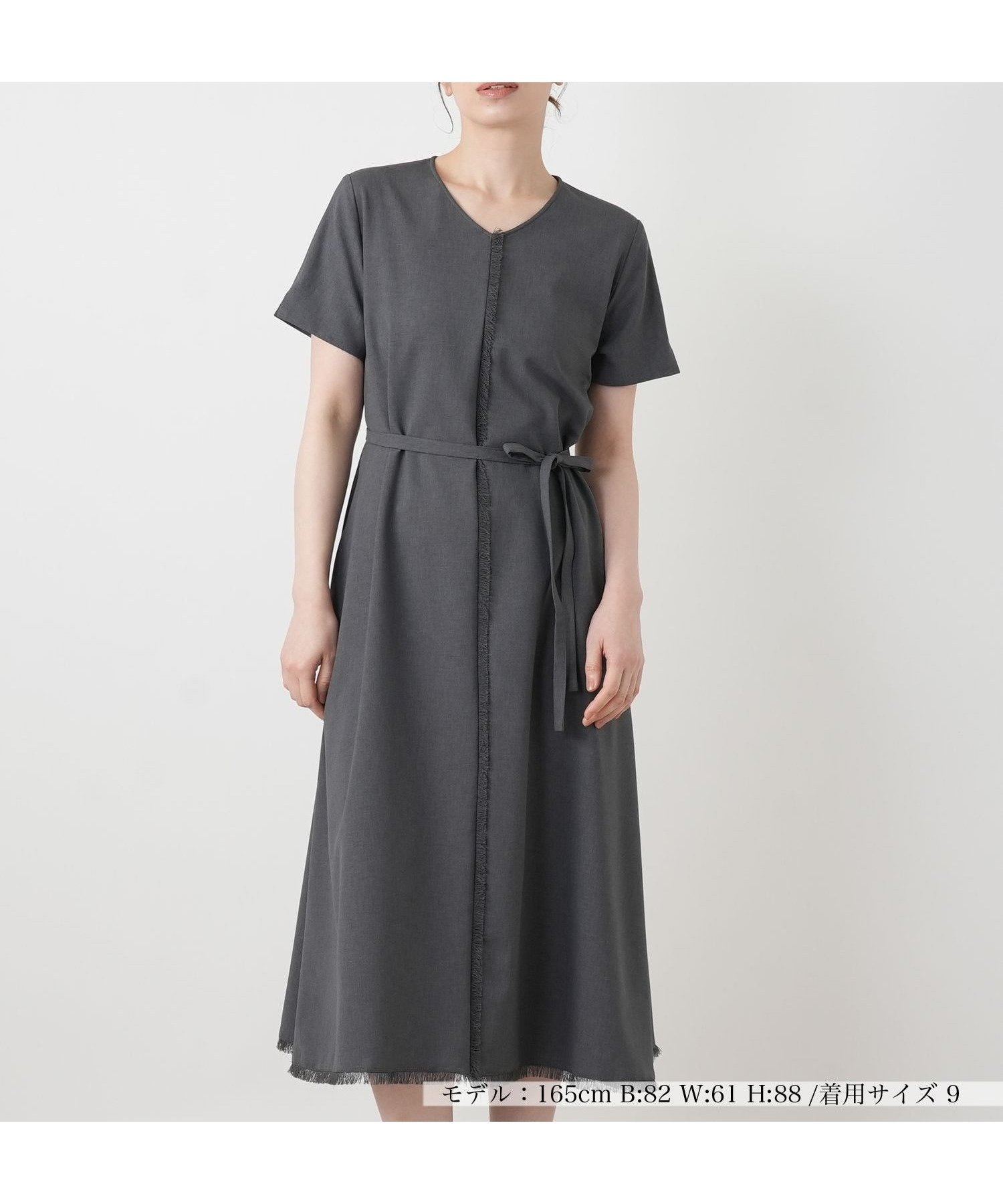 【レリアン/LEILIAN】のVネックフレアワンピース インテリア・キッズ・メンズ・レディースファッション・服の通販 founy(ファウニー) 　ファッション　Fashion　レディースファッション　Fashion for Women　ワンピース　Dresses　ウォッシャブル　Machine Washable　シンプル　Simple, Minimal　スリット　Slit, Slit Detail　フリンジ　Fringe, Tassel　フロント　Front, Front Design　ヘムライン　Hemline, Bottom Cut　ポケット　Pocket, Pocket Detail　夏　Summer　グレー系|ID: prp329100004989705 ipo3291000000037375257