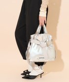 【フリークスストア/FREAK'S STORE】の別注ベルト付きパデッドトートバッグ Sサイズ 限定展開 25AW26SS 大人の最旬トレンドファッション＆コーディネート founy(ファウニー) ファッション Fashion レディースファッション Fashion for Women バッグ Bags ベルト&ウエストマーク Belts & Waist Accessories シンプル Simple, Minimal スラックス Slacks, Dress Pants デニム Denim, Jeans Material ポケット Pocket, Pocket Detail 別注 Limited Edition, Custom Order おすすめ Recommended / Our Picks ビジネス 仕事 通勤 Business / Work / Commuting 2025年 2025 2025-2026秋冬・A/W Autumn/Winter 2025–26 AW25–26 2026年 2026 2026春夏・S/S Spring/Summer 2026 SS26 thumbnail シルバー|ID: prp329100004989765 ipo3291000000037375626