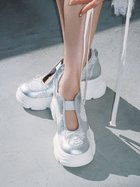 【スナイデル/SNIDEL】の【Chacott】コラボスニーカー 大人の最旬トレンドファッション＆コーディネート founy(ファウニー) ファッション Fashion レディースファッション Fashion for Women インソール Shoe Insole 厚底 Platform Shoes ガーリー Girly, Feminine Style クッション Cushion, Throw Pillow シューズ Shoes, Footwear シルバー Silver, Metallic Silver スニーカー Sneakers, Trainers スペシャル Special, Limited Edition スポーティ Sporty, Casual Athletic スマート Smart, Elegant バレエ Ballet, Ballet Style フェイクレザー Faux Leather, PU Leather フェミニン Feminine, Girly フラワー Flower, Floral フレア Flare, Flared メタル Metal, Metal Parts レース Lace, Lace Fabric エレガント 上品 Elegant thumbnail SLV[011]|ID: prp329100004989772 ipo3291000000037375680