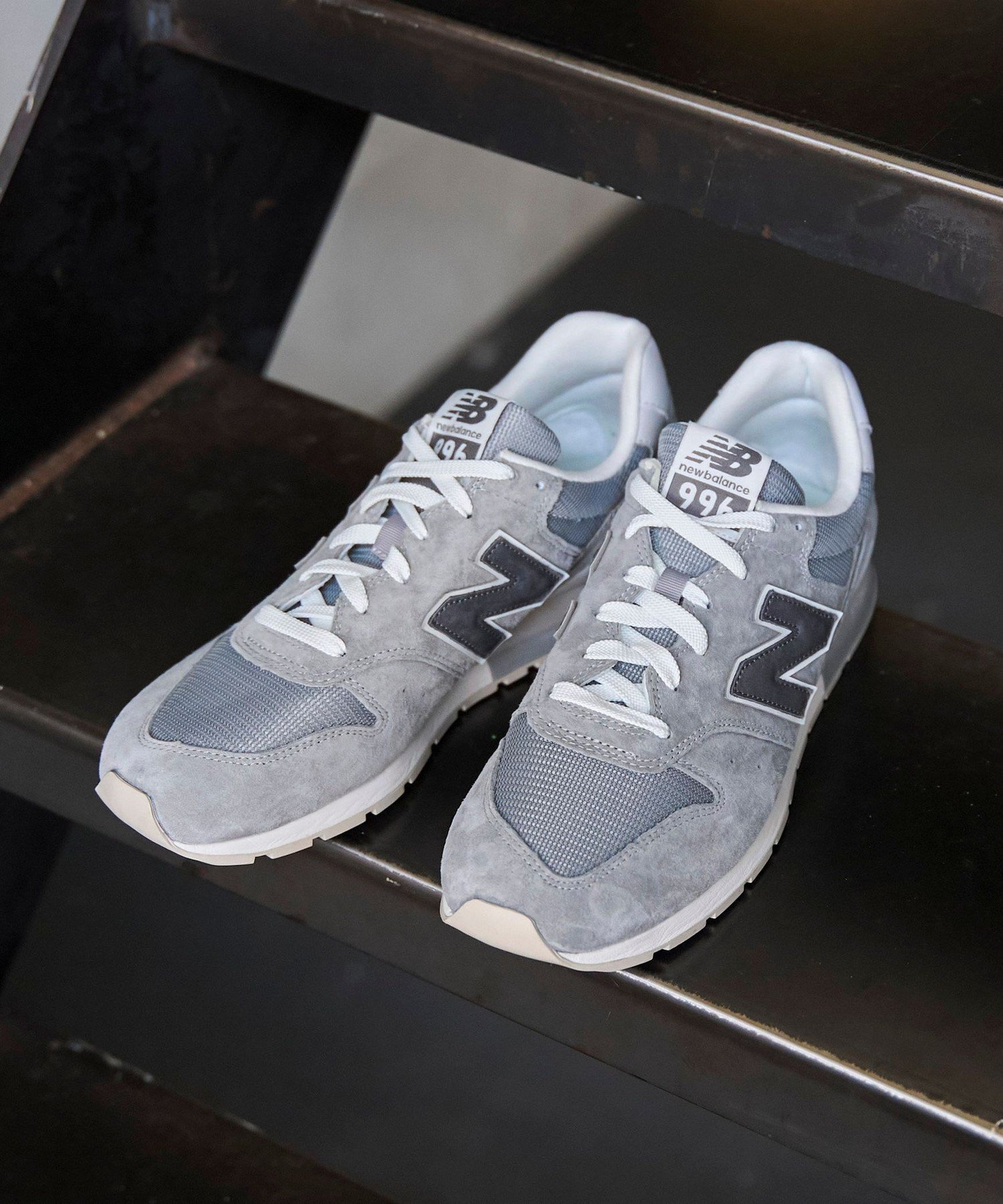 【コーエン メン/COEN / MEN】のNB(ニューバランス)996スニーカー【WEB限定サイズあり】 インテリア・キッズ・メンズ・レディースファッション・服の通販 founy(ファウニー) 　ファッション　Fashion　メンズファッション　Fashion for Men　シューズ・靴　Shoes　スニーカー / カジュアルにもスポーティにも　Sneakers & Trainers　インソール　Shoe Insole　クッション　Cushion, Throw Pillow　クラシカル　Classical, Vintage-Inspired　スニーカー　Sneakers, Trainers　バランス　Balance, Style Balance　ベーシック　Basic, Essential　メッシュ　Mesh, Net Fabric　MD.GRAY|ID: prp329100004989945 ipo3291000000037376632