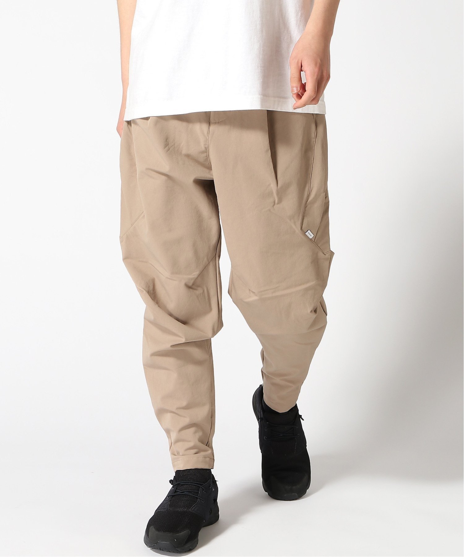【レアセル/rehacer】のrehacer Tactical Tapered Pants インテリア・キッズ・メンズ・レディースファッション・服の通販 founy(ファウニー) 　ファッション　Fashion　レディースファッション　Fashion for Women　パンツ　Pants & Trousers　ストレッチ　Stretch, Stretchy Fabric　スリム　Slim, Slim Fit　テーパード　Tapered, Tapered Pants　ドレープ　Drape, Draping Fabric　ポケット　Pocket, Pocket Detail　Beige|ID: prp329100004989967 ipo3291000000037376729