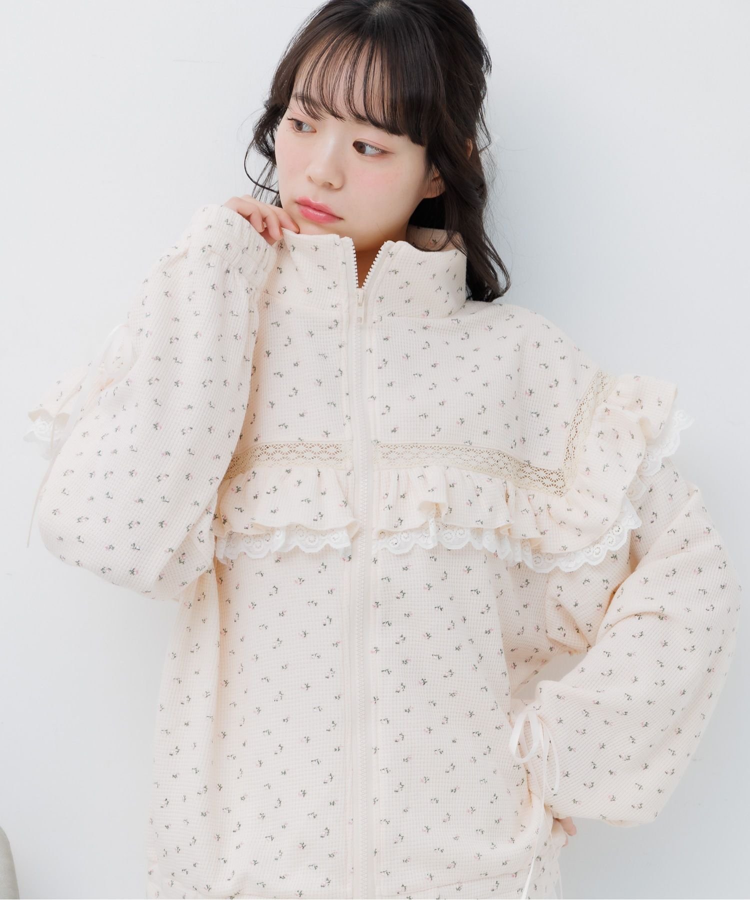 【レトロガール/RETRO GIRL】のレースフリルワッフルBZ インテリア・キッズ・メンズ・レディースファッション・服の通販 founy(ファウニー) 　ファッション　Fashion　レディースファッション　Fashion for Women　シンプル　Simple, Minimal　ジップ　Zip, Zipper　センター　Center, Center Line　フリル　Frill, Ruffle　フロント　Front, Front Design　ブルゾン　Blouson, Bomber Jacket　ボトム　Bottoms, Lower Wear　レース　Lace, Lace Fabric　ワッフル　Waffle, Waffle Knit　ワンポイント　One Point, Statement Accent　春　Spring　ピンク/柄|ID: prp329100004989997 ipo3291000000037376883