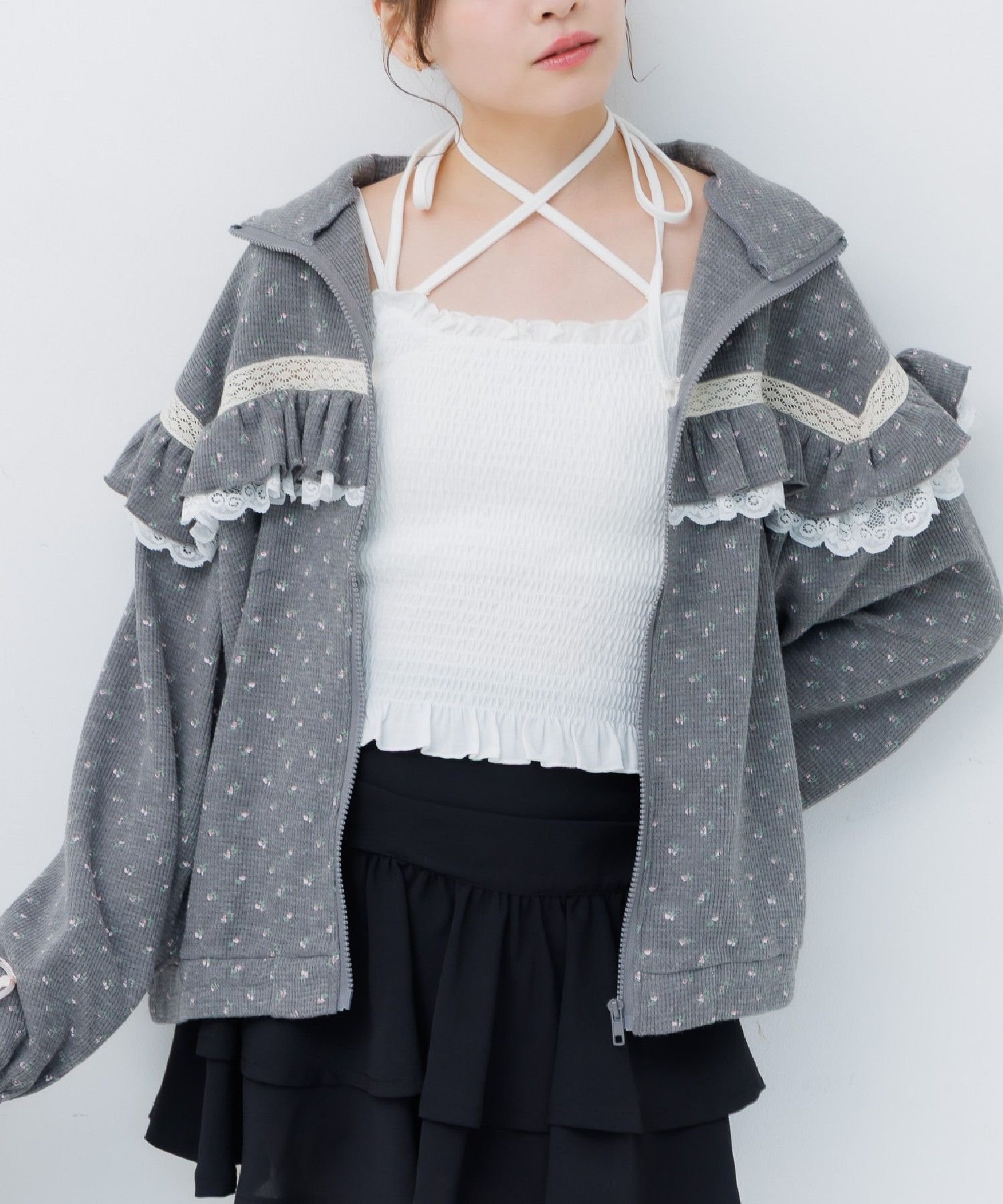 【レトロガール/RETRO GIRL】のレースフリルワッフルBZ インテリア・キッズ・メンズ・レディースファッション・服の通販 founy(ファウニー) 　ファッション　Fashion　レディースファッション　Fashion for Women　シンプル　Simple, Minimal　ジップ　Zip, Zipper　センター　Center, Center Line　フリル　Frill, Ruffle　フロント　Front, Front Design　ブルゾン　Blouson, Bomber Jacket　ボトム　Bottoms, Lower Wear　レース　Lace, Lace Fabric　ワッフル　Waffle, Waffle Knit　ワンポイント　One Point, Statement Accent　春　Spring　グレー/柄|ID: prp329100004989997 ipo3291000000037376885