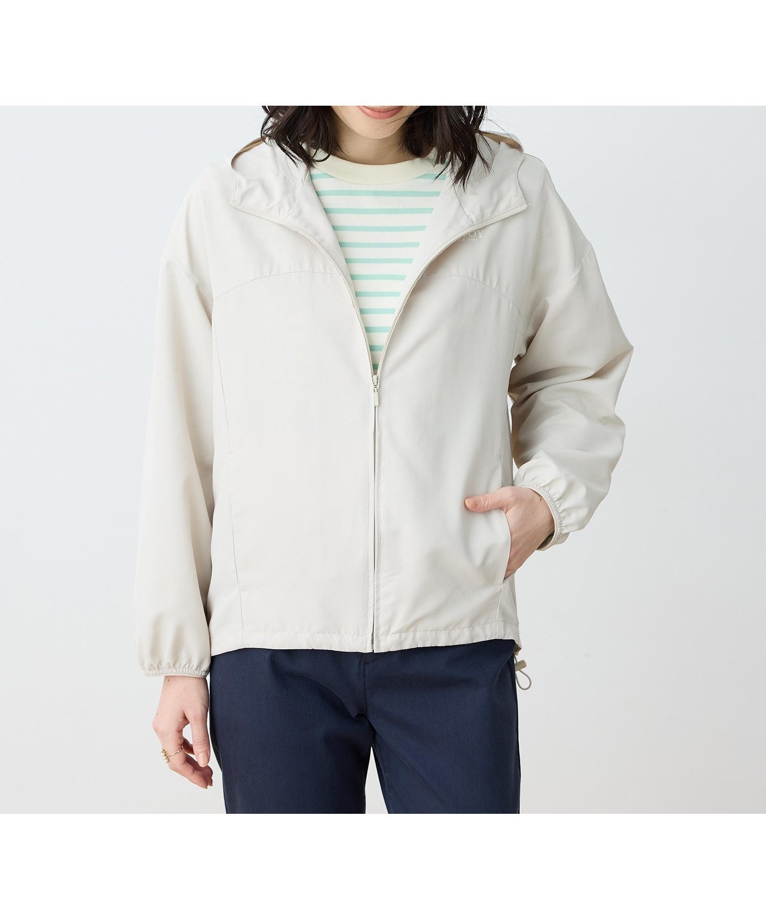 【デコイ/DECOY Since1981】のパッカブルパーカー【軽量】 インテリア・キッズ・メンズ・レディースファッション・服の通販 founy(ファウニー) 　ファッション　Fashion　レディースファッション　Fashion for Women　トップス・カットソー　Cut & Sew Tops　レディースパーカー・カジュアルフーディー　Casual Hoodies & Sweatshirts　おすすめ　Recommended / Our Picks　ダウン　Down, Puffer　ドローコード　Drawcord, Drawstring Cord　パーカー　Hoodie, Parka　ワンポイント　One Point, Statement Accent　巾着　Drawstring Bag, Kinchaku　旅行　Travel　軽量　Lightweight, Ultra Light　アイボリー|ID: prp329100004990022 ipo3291000000037377009