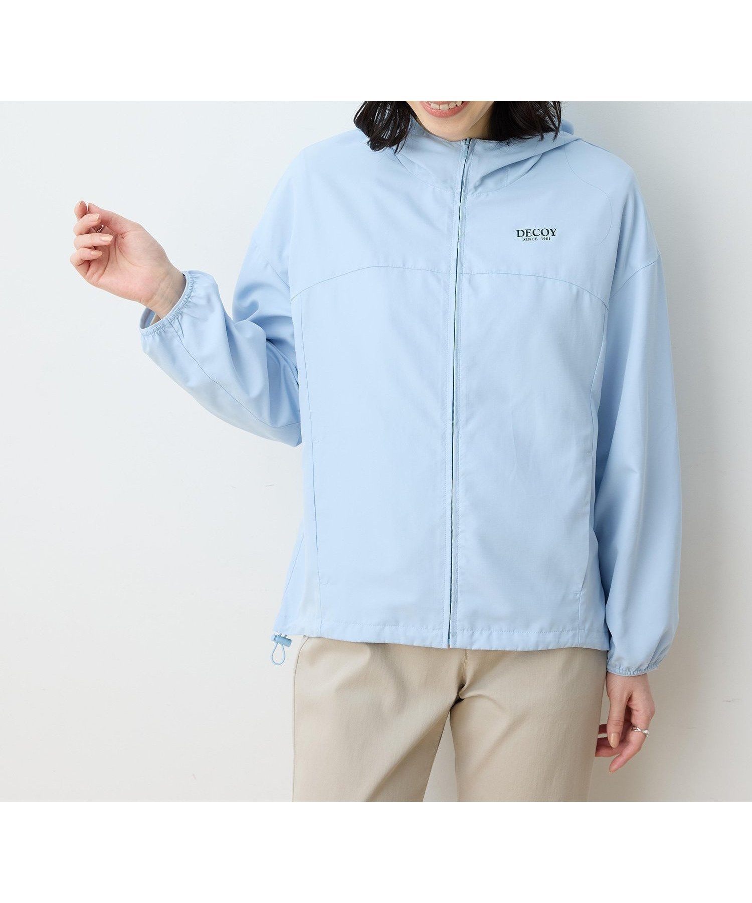 【デコイ/DECOY Since1981】のパッカブルパーカー【軽量】 インテリア・キッズ・メンズ・レディースファッション・服の通販 founy(ファウニー) 　ファッション　Fashion　レディースファッション　Fashion for Women　トップス・カットソー　Cut & Sew Tops　レディースパーカー・カジュアルフーディー　Casual Hoodies & Sweatshirts　おすすめ　Recommended / Our Picks　ダウン　Down, Puffer　ドローコード　Drawcord, Drawstring Cord　パーカー　Hoodie, Parka　ワンポイント　One Point, Statement Accent　巾着　Drawstring Bag, Kinchaku　旅行　Travel　軽量　Lightweight, Ultra Light　サックス|ID: prp329100004990022 ipo3291000000037377012