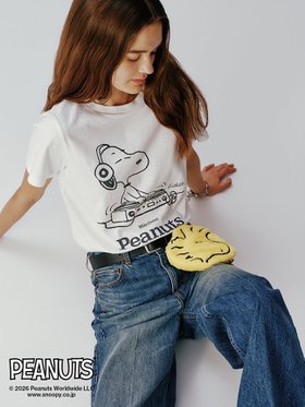 【ミラオーウェン/Mila Owen】の【PEANUTS RECORDS】スヌーピーTシャツ 大人の最旬トレンドファッション＆コーディネート founy(ファウニー) ファッション Fashion レディースファッション Fashion for Women トップス・カットソー Cut & Sew Tops シャツ・ブラウス・オフィスカジュアル Elegant Blouses & Button-Ups ロングTシャツ・Tシャツ Longline T-Shirts & Tees グラフィック Graphic, Graphic Design コラボ Collaboration, Collab コンパクト Compact, Small Size ジャケット Jacket, Outerwear スマート Smart, Elegant プリント Print, Printed Pattern モチーフ Motif, Design Theme |ID:prp329100004990049
