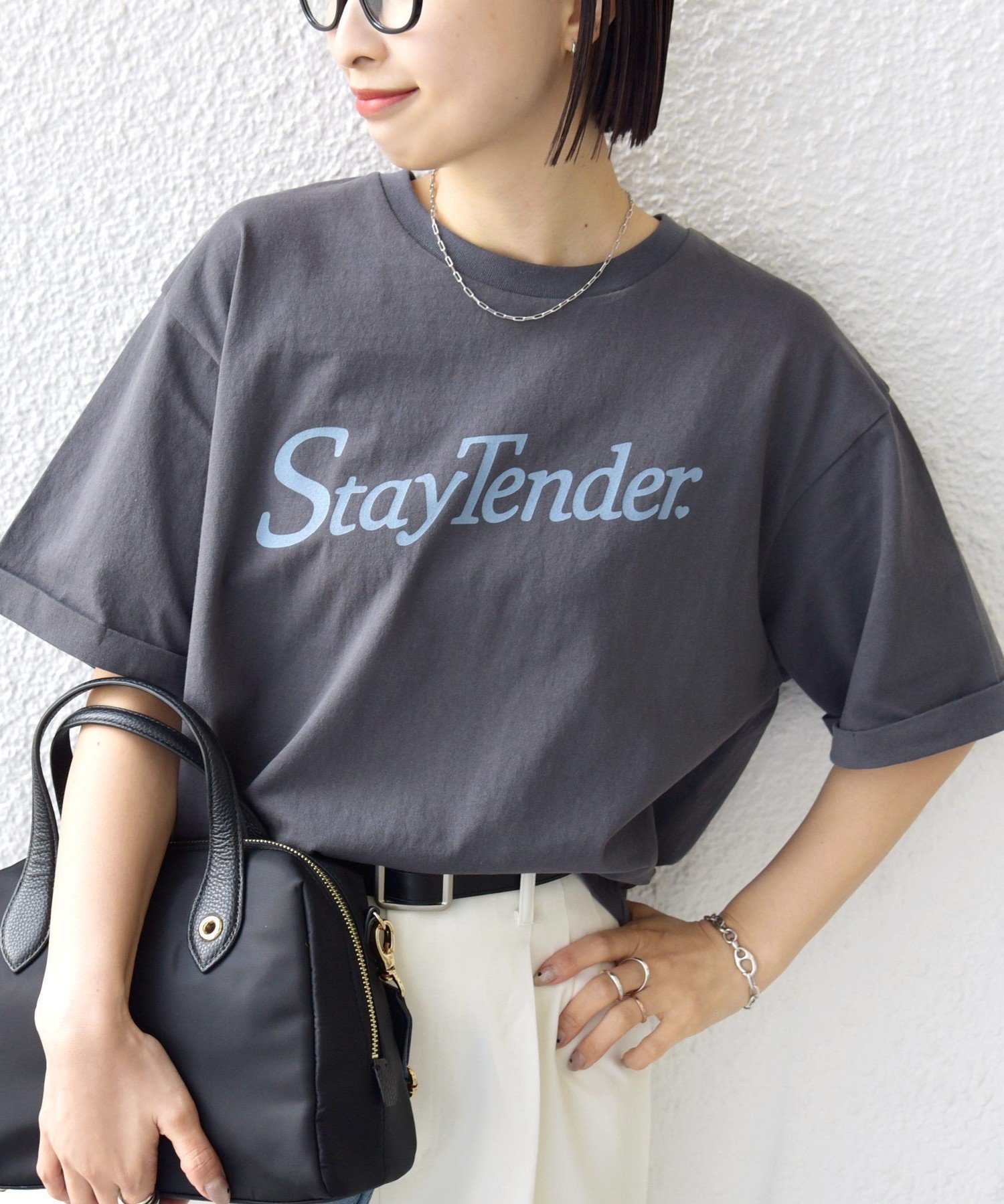 【シップス/SHIPS】の【WEB限定】バック タック ショート スリーブ ロゴ プリント TEE インテリア・キッズ・メンズ・レディースファッション・服の通販 founy(ファウニー) ファッション Fashion レディースファッション Fashion for Women バッグ Bags インナー Innerwear ショート Short, Short Length ジャケット Jacket, Outerwear スリーブ Sleeve, Long Sleeve / Short Sleeve フェミニン Feminine, Girly プリント Print, Printed Pattern ポケット Pocket, Pocket Detail ロールアップ Roll-Up, Cuffed Hem 2026年 2026 2026春夏・S/S Spring/Summer 2026 SS26 チャコールグレー|ID: prp329100004990056 ipo3291000000037377212