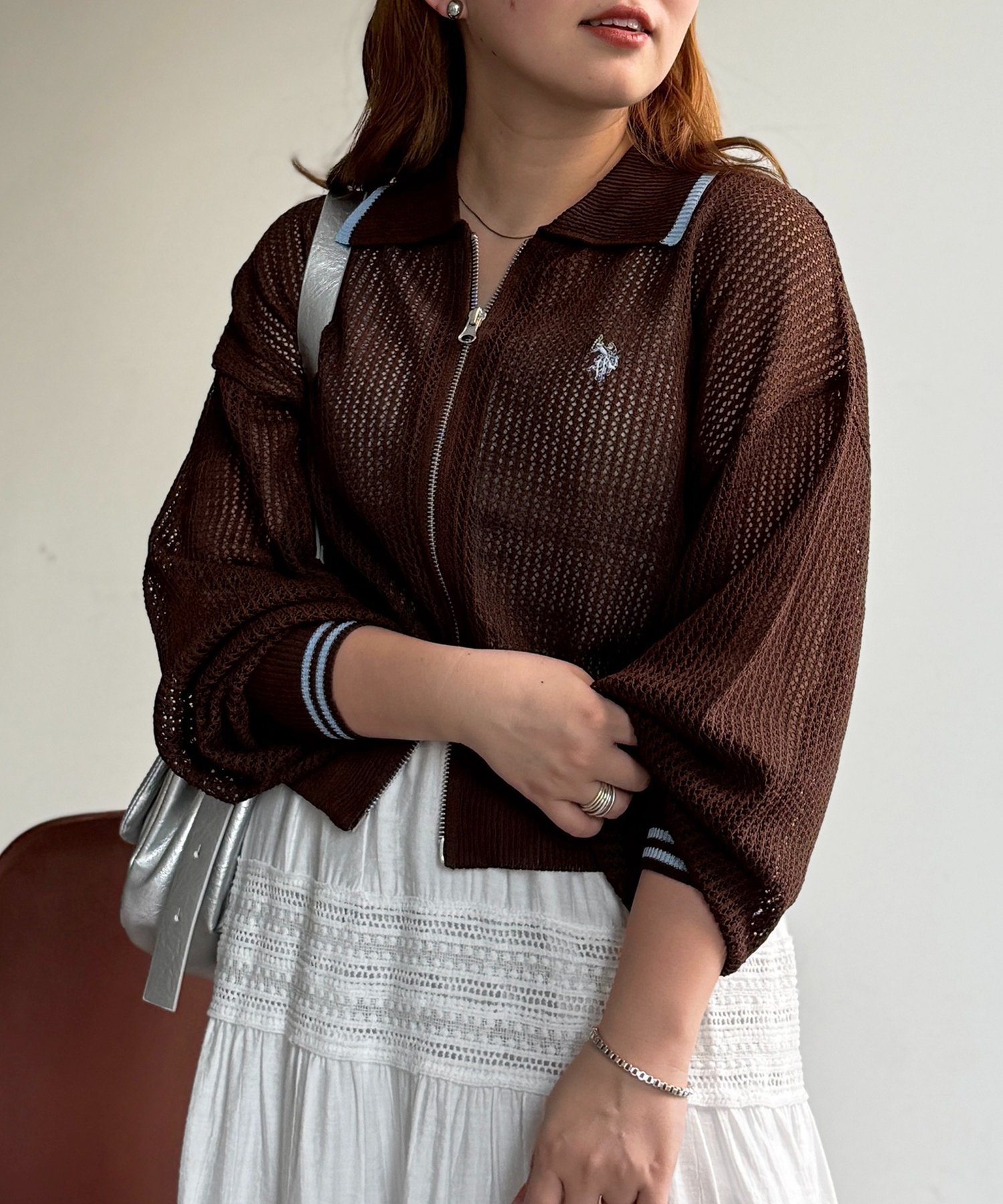 【シーピーシーエム/CPCM】の【U.S. POLO ASSN.】襟付きメッシュカーディガン インテリア・キッズ・メンズ・レディースファッション・服の通販 founy(ファウニー) 　ファッション　Fashion　レディースファッション　Fashion for Women　トップス・カットソー　Cut & Sew Tops　カーディガン・羽織り　Layered Style Cardigans　イタリア　Italy　春　Spring　秋　Autumn　腕時計　Wristwatch　カーディガン　Cardigan, Knitwear　キャミソール　Camisole, Spaghetti Strap Top　コレクション　Collection, Seasonal Line　タンク　Tank Top, Sleeveless Top　デニム　Denim, Jeans Material　トレンド　Trend, Trending Now　メッシュ　Mesh, Net Fabric　メンズ　Men's, Menswear　おすすめ　Recommended / Our Picks　エレガント 上品　Elegant　ブラウン|ID: prp329100004990061 ipo3291000000037377243