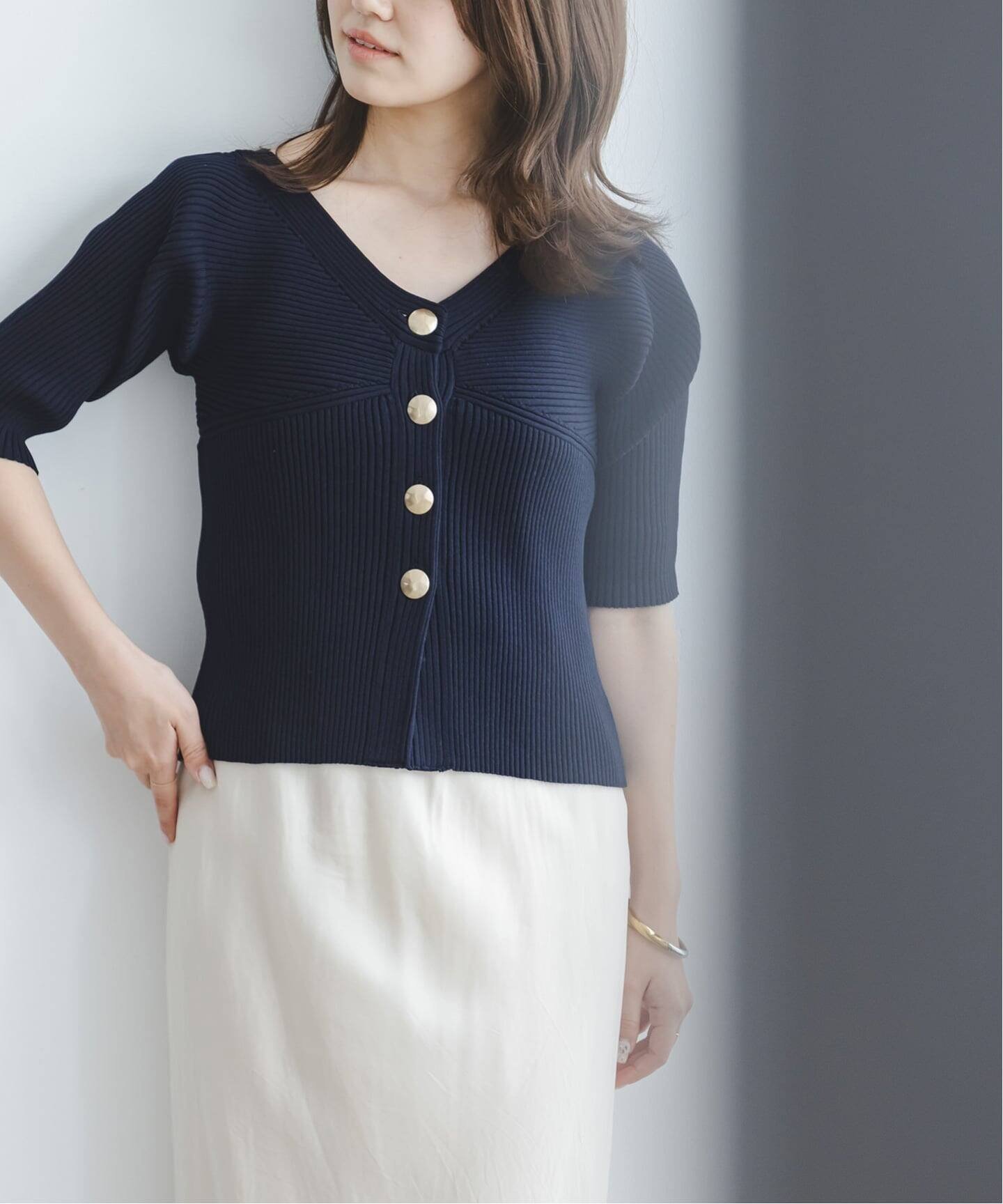 【ノーブル / スピック&スパン/NOBLE / Spick & Span】の《追加》ゴールドボタンVネックリブニット インテリア・キッズ・メンズ・レディースファッション・服の通販 founy(ファウニー) 　ファッション　Fashion　レディースファッション　Fashion for Women　トップス・カットソー　Cut & Sew Tops　ニット　Knit Tops & Sweaters　Vネックトップス　V-Neck Tops / V-Cut Neckline Shirts　インナー　Innerwear　シンプル　Simple, Minimal　スラックス　Slacks, Dress Pants　デニム　Denim, Jeans Material　フィット　Fit, Slim Fit　フロント　Front, Front Design　ロング　Long, Long-Length　夏　Summer　春　Spring　S/S・春夏　SS, Spring/Summer, Warm Season　ネイビー|ID: prp329100004990070 ipo3291000000037377292