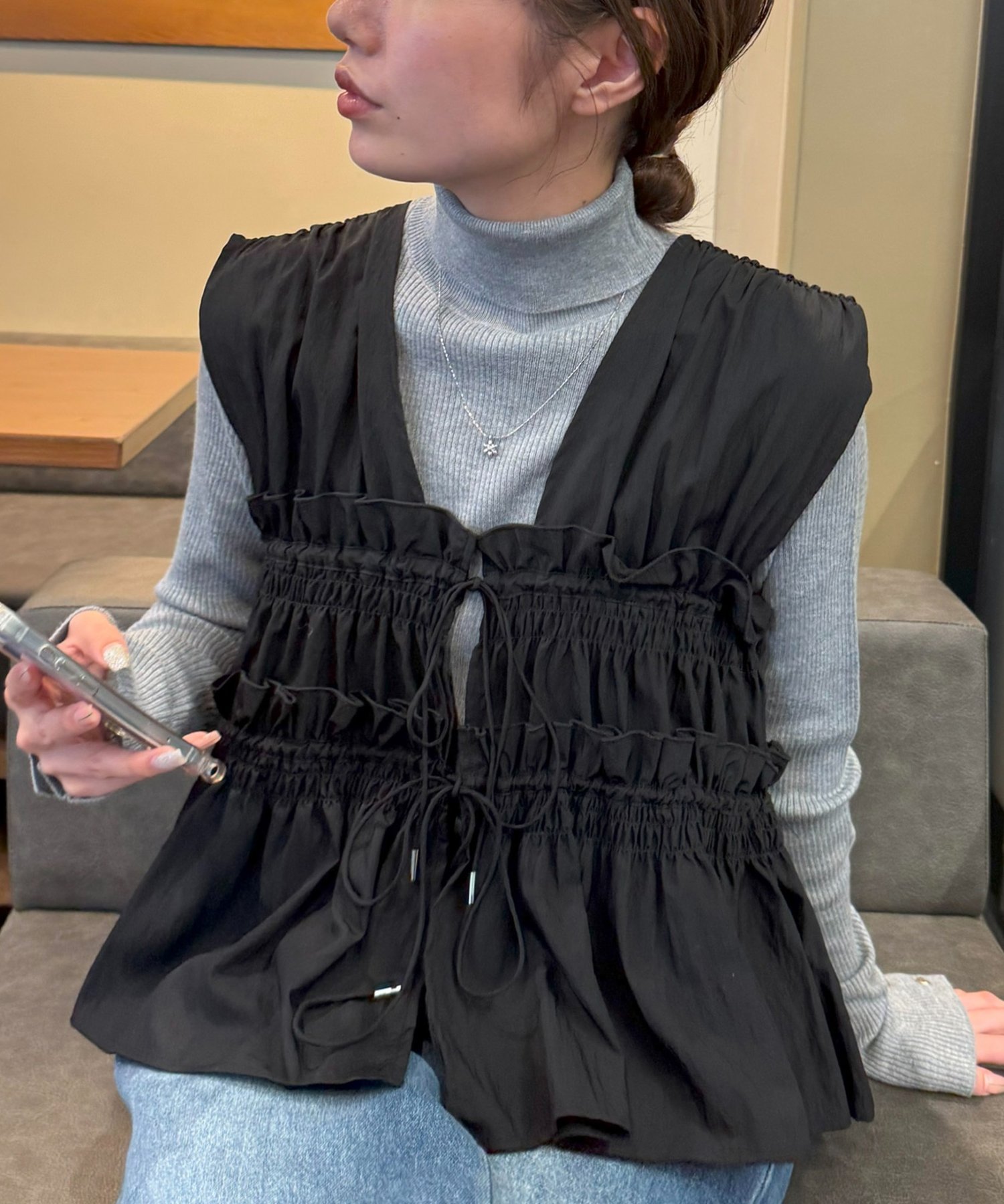 【ディスコート/Discoat】の【umm.】ギャザーリボン使いノースリ インテリア・キッズ・メンズ・レディースファッション・服の通販 founy(ファウニー) 　ファッション　Fashion　レディースファッション　Fashion for Women　ギャザー　Gathered, Ruffled　シャーリング　Shirring, Ruched　デコルテ　Décolleté, Neckline　リボン　Ribbon, Bow　エレガント 上品　Elegant　ブラック|ID: prp329100004990072 ipo3291000000037377304