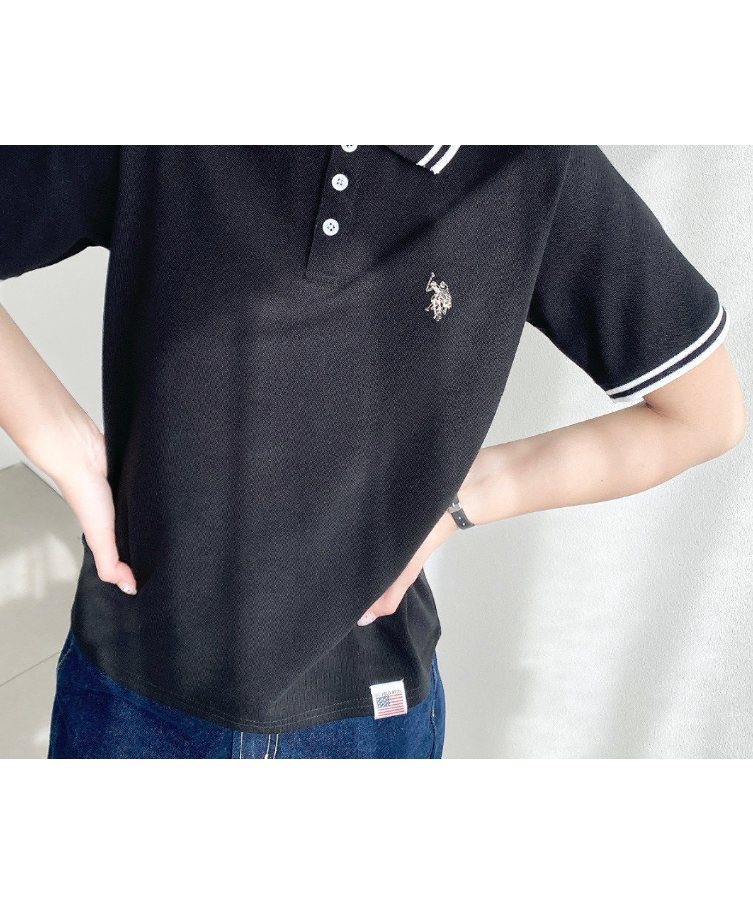 【モーメントプラス/moment+ / MEN】のU.S.POLO ASSN.ワンポイント刺繍配色ラインリブ半袖ポロシャツ インテリア・キッズ・メンズ・レディースファッション・服の通販 founy(ファウニー) 　ファッション　Fashion　メンズファッション　Fashion for Men　シンプル　Simple, Minimal　スラックス　Slacks, Dress Pants　デニム　Denim, Jeans Material　トレンド　Trend, Trending Now　定番　Standard, Basic Item　フリル　Frill, Ruffle　ベーシック　Basic, Essential　ポロシャツ　Polo Shirt, Collared Tee　半袖　Short Sleeve, Half Sleeve　ワンポイント　One Point, Statement Accent　再入荷　Restock / Back in Stock　プチプライス・低価格　Affordable / Budget Price　ブラック|ID: prp329100004990080 ipo3291000000037377365