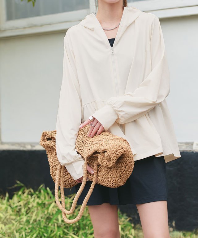 【ピエロ/Pierrot】の【ラッシュガード】ヘムフレアフーディ インテリア・キッズ・メンズ・レディースファッション・服の通販 founy(ファウニー) 　ファッション　Fashion　レディースファッション　Fashion for Women　ウォッシャブル　Machine Washable　フェミニン　Feminine, Girly　フレア　Flare, Flared　ポケット　Pocket, Pocket Detail　メッシュ　Mesh, Net Fabric　夏　Summer　アイボリー|ID: prp329100004990095 ipo3291000000037377460
