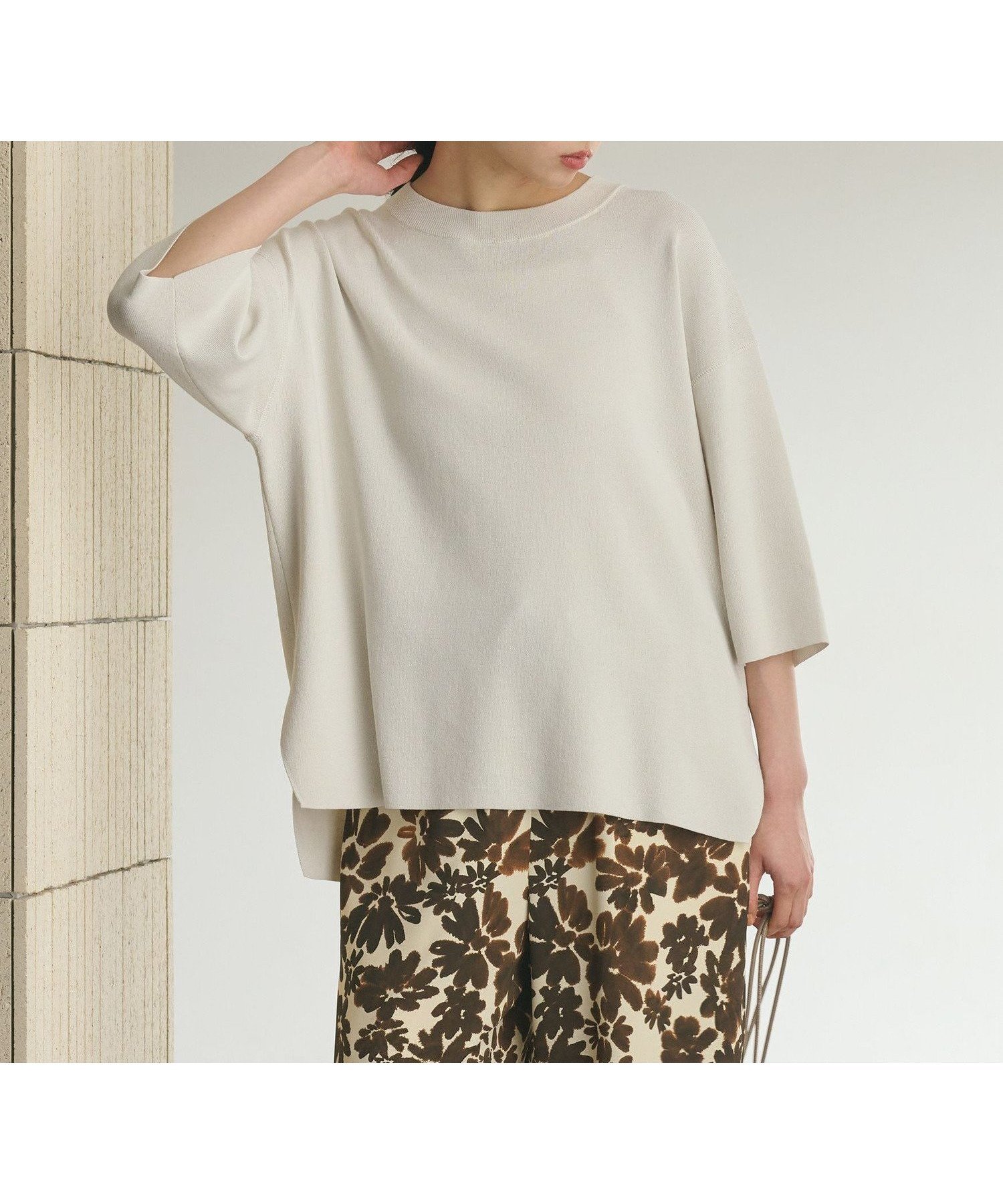【ビューティ&ユース ユナイテッドアローズ/BEAUTY&YOUTH / UNITED ARROWS】のハーフスリーブ ニットプルオーバー ウォッシャブル インテリア・キッズ・メンズ・レディースファッション・服の通販 founy(ファウニー) 　ファッション　Fashion　レディースファッション　Fashion for Women　トップス・カットソー　Cut & Sew Tops　ニット　Knit Tops & Sweaters　カジュアルプルオーバー・ニットトップス　Pullovers & Knit Tops / Casual Pullovers　ウォッシャブル　Machine Washable　スリット　Slit, Slit Detail　スリーブ　Sleeve, Long Sleeve / Short Sleeve　ハーフ　Half, Half-Length　フラット　Flat, Flat Shoes　ボトム　Bottoms, Lower Wear　ラウンド　Round, Round Neck　リラックス　Relax, Relaxed Fit　エレガント 上品　Elegant　OFF WHITE|ID: prp329100004990096 ipo3291000000037377470