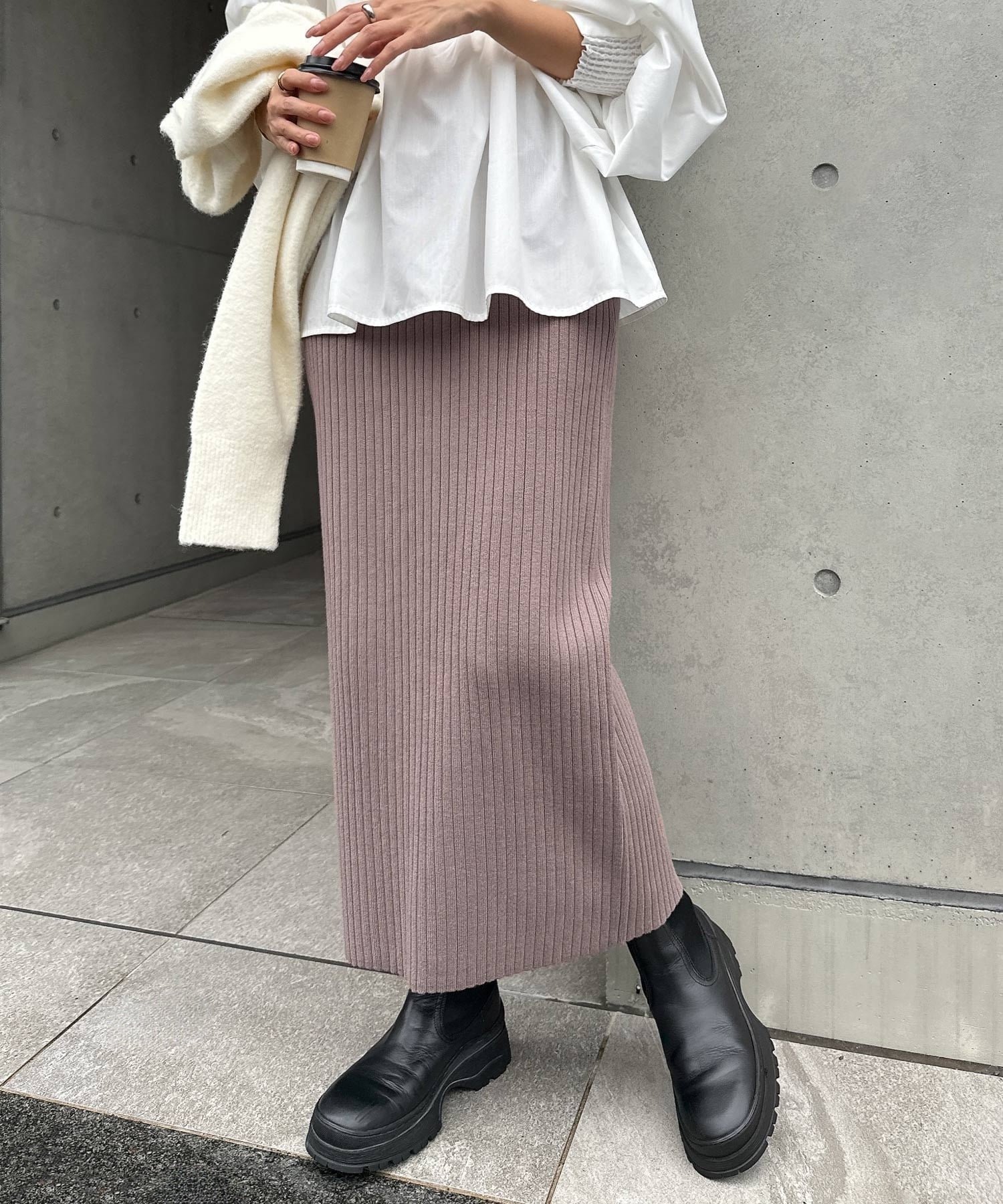 【アンドミー/andme】のリブ ニット ロング タイト スカート 大人の最旬トレンドファッション＆コーディネート founy(ファウニー) 　ファッション　Fashion　レディースファッション　Fashion for Women　スカート　Skirts　インナー　Innerwear　ショーツ　Shorts, Short Pants　ストレッチ　Stretch, Stretchy Fabric　ボトム　Bottoms, Lower Wear　ポケット　Pocket, Pocket Detail　リラックス　Relax, Relaxed Fit　ロング　Long, Long-Length　 other-1|ID: prp329100004990197 ipo3291000000037378081