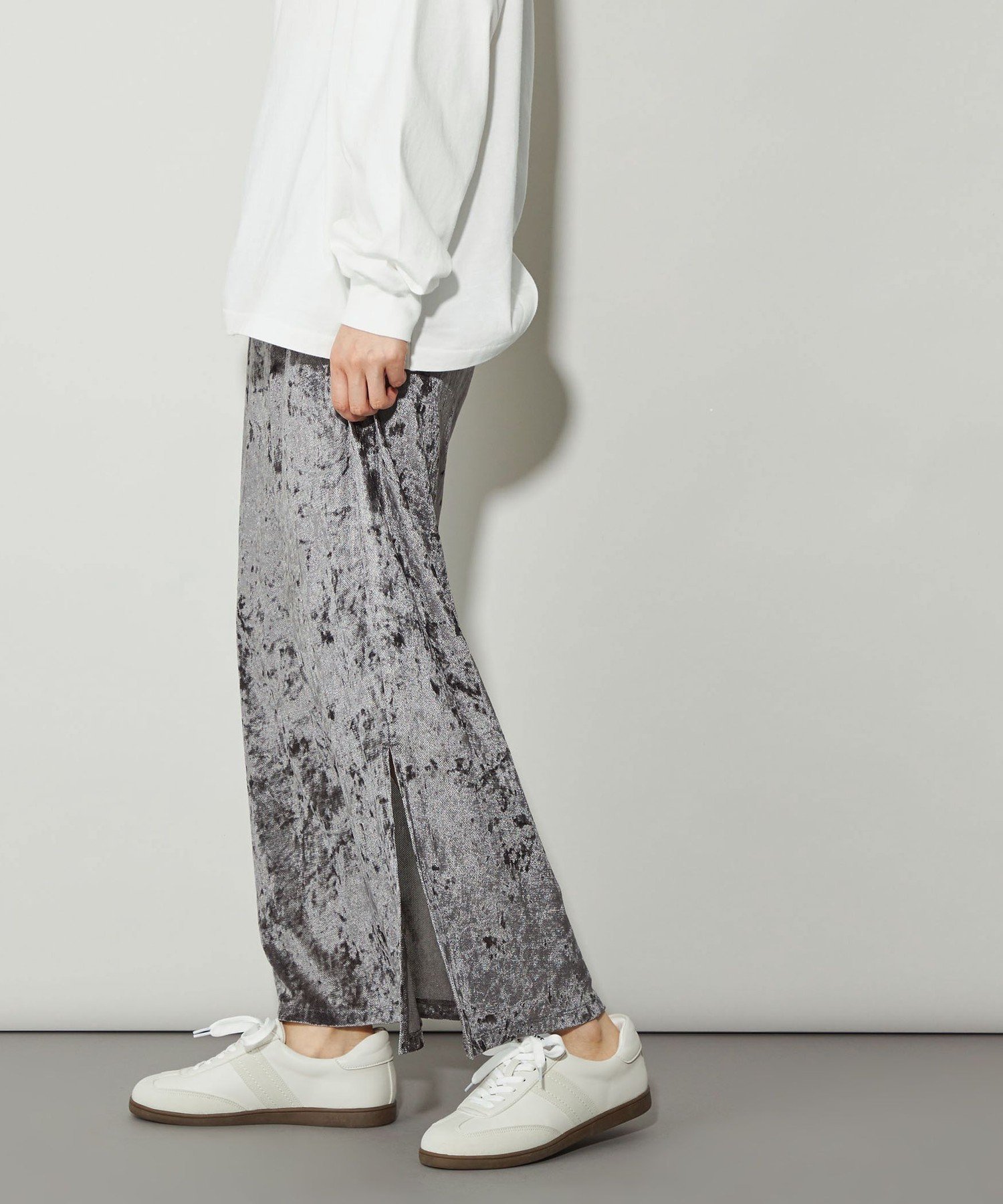 【ユナイテッドアローズ/UNITED ARROWS】のCITEN シアーベロアナロースカート インテリア・キッズ・メンズ・レディースファッション・服の通販 founy(ファウニー) 　ファッション　Fashion　レディースファッション　Fashion for Women　スカート　Skirts　カットソー　Cut and Sewn Top　クラッシュ　Distressed, Crashed Style　シャイニー　Shiny, Glossy Finish　シンプル　Simple, Minimal　スウェット / スエット　Sweatshirt, Sweatwear　スリット　Slit, Slit Detail　チュール　Tulip, Tulip Motif　トレンド　Trend, Trending Now　フィット　Fit, Slim Fit　ベロア　Velour, Soft Velvet　マニッシュ　Mannish, Boyish　ルーズ　Loose, Oversized　A/W・秋冬　Autumn/Winter　アウトレット　Outlet / Clearance　おすすめ　Recommended / Our Picks　DK.GRAY|ID: prp329100004990216 ipo3291000000037378168