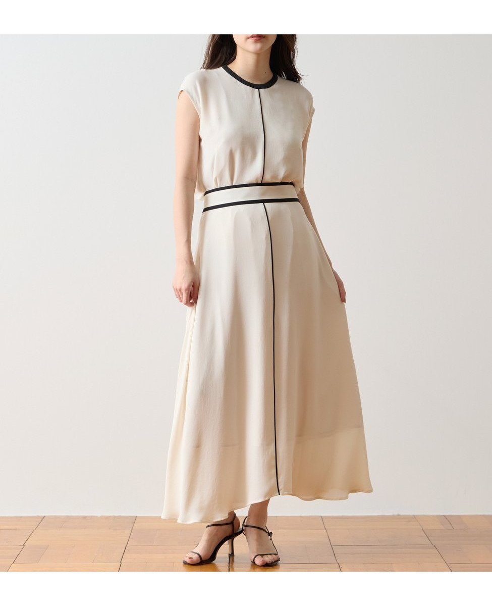 【ティアラ/Tiara】のバイカラースカート インテリア・キッズ・メンズ・レディースファッション・服の通販 founy(ファウニー) 　ファッション　Fashion　レディースファッション　Fashion for Women　スカート　Skirts　おすすめ　Recommended / Our Picks　カットソー　Cut and Sewn Top　シンプル　Simple, Minimal　ジョーゼット　Georgette, Semi-Sheer Fabric　センター　Center, Center Line　パイピング　Piping, Trim Design　フレア　Flare, Flared　アイボリー|ID: prp329100004990218 ipo3291000000037378176