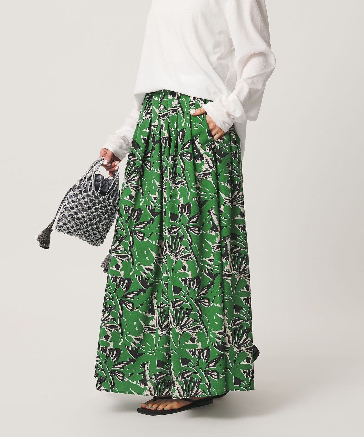 【ビューティ&ユース ユナイテッドアローズ/BEAUTY&YOUTH / UNITED ARROWS】の【WEB限定】フラワープリント タックスカート ウォッシャブル インテリア・キッズ・メンズ・レディースファッション・服の通販 founy(ファウニー) 　ファッション　Fashion　レディースファッション　Fashion for Women　スカート　Skirts　ウォッシャブル　Machine Washable　サンダル　Sandals, Summer Shoes　シンプル　Simple, Minimal　ジャケット　Jacket, Outerwear　スニーカー　Sneakers, Trainers　フラワー　Flower, Floral　フレア　Flare, Flared　プリント　Print, Printed Pattern　ポケット　Pocket, Pocket Detail　リラックス　Relax, Relaxed Fit　ロング　Long, Long-Length　おすすめ　Recommended / Our Picks　エレガント 上品　Elegant　KELLY|ID: prp329100004990220 ipo3291000000037378192