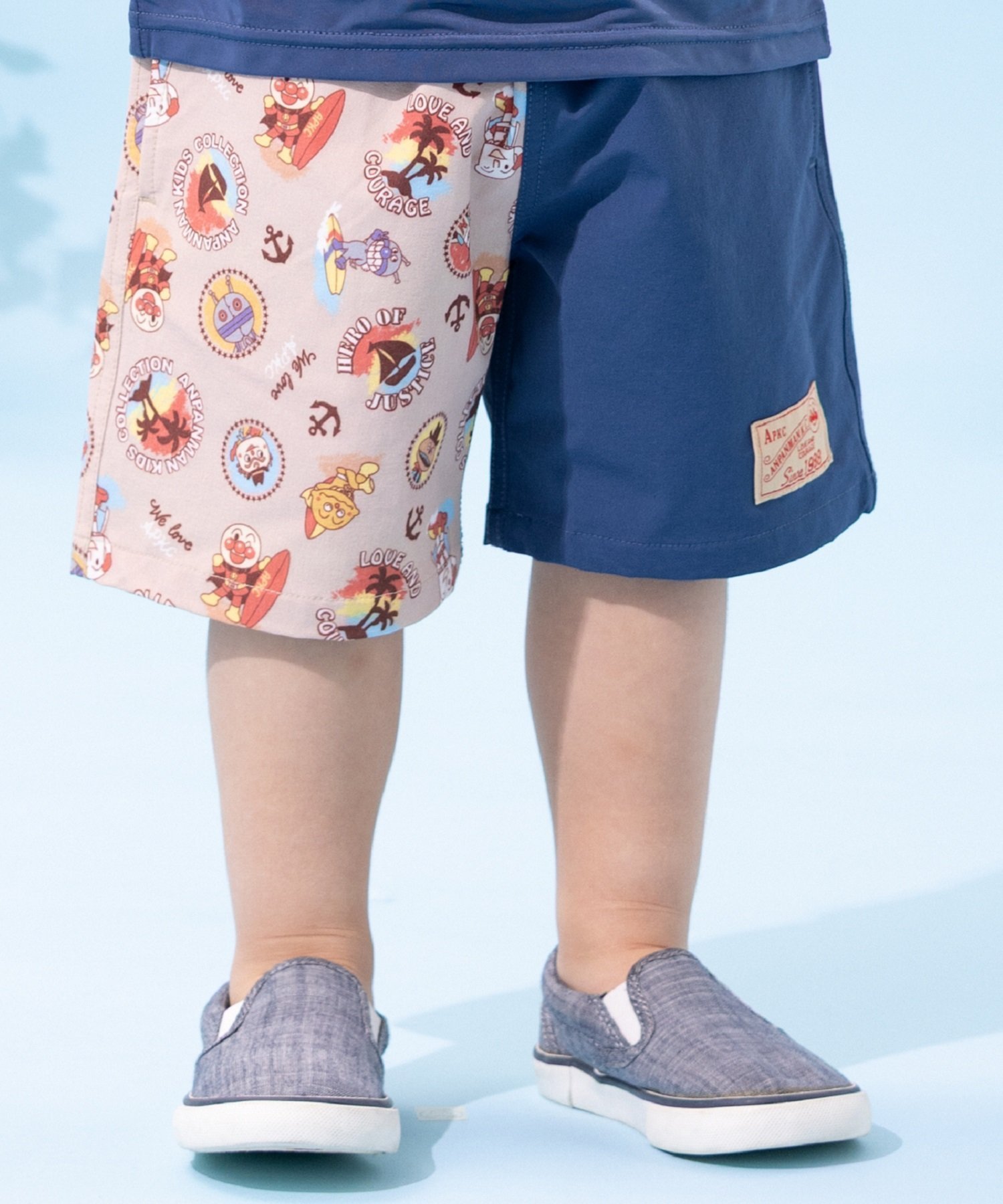 【アンパンマンキッズコレクション/ANPANMAN KIDS COLLECTION / KIDS】のAPKC/水陸両用サーフ柄バイカラーパンツ 大人の最旬トレンドファッション＆コーディネート founy(ファウニー) 　ファッション　Fashion　キッズファッション　Fashion for Kids　ボトムス　Bottoms　キャラクター　Character, Licensed Characters　コレクション　Collection, Seasonal Line　ベビー　Baby, Babywear　ボーイズ　Boyish, Boy Style　ポケット　Pocket, Pocket Detail　メンズ　Men's, Menswear　ギフト プレゼント　Gift / Present　 other-1|ID: prp329100004990356 ipo3291000000037378812