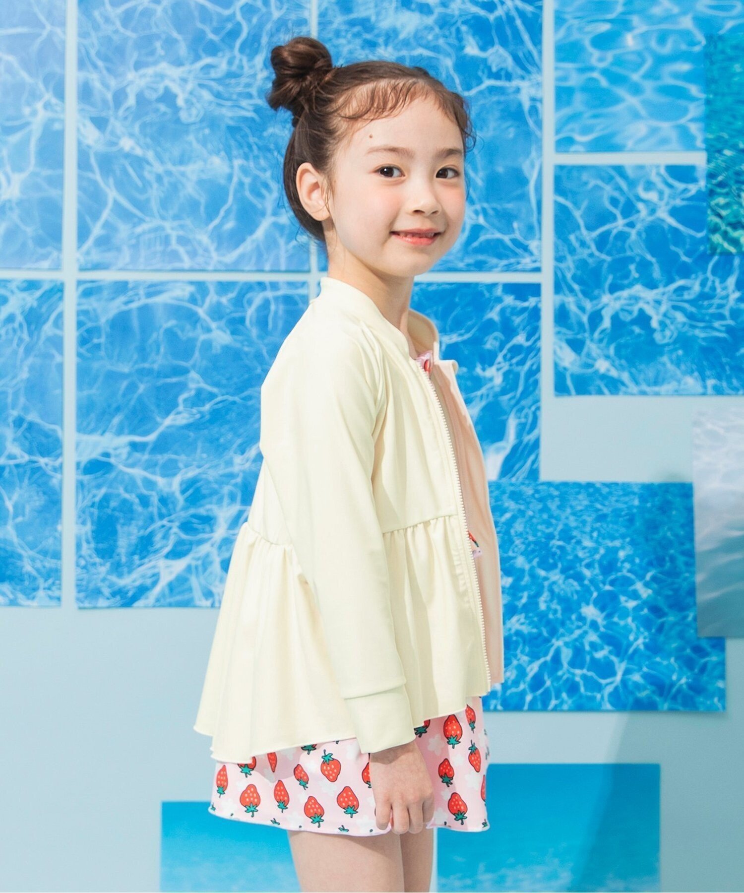 【エフオー オンラインストア/F.O.Online Store / KIDS】の【UVカット】フリルラッシュガード 大人の最旬トレンドファッション＆コーディネート founy(ファウニー) 　ファッション　Fashion　キッズファッション　Fashion for Kids　おすすめ　Recommended / Our Picks　フリル　Frill, Ruffle　ワンポイント　One Point, Statement Accent　夏　Summer　水着　Swimsuit, Swimwear　 other-1|ID: prp329100004990602 ipo3291000000037380570