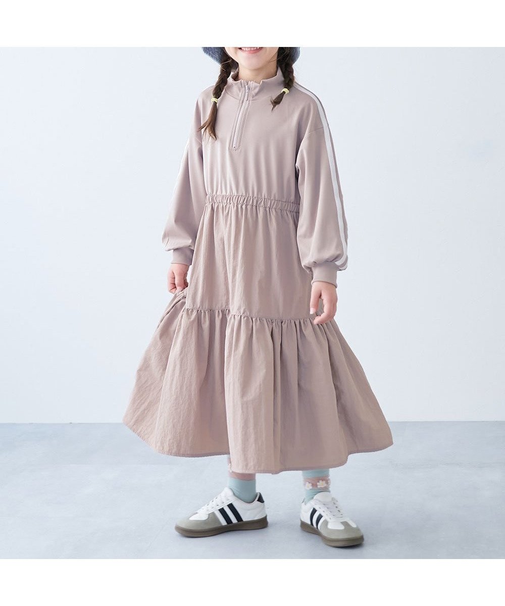 【デビロック/devirock / KIDS】のサイドライン ハーフジップ トラック ティアードワンピース 子供服 キッズ 26SS インテリア・キッズ・メンズ・レディースファッション・服の通販 founy(ファウニー) 　ファッション　Fashion　キッズファッション　Fashion for Kids　ワンピース　Dresses　キャップ　Cap, Baseball Cap　スニーカー　Sneakers, Trainers　ティアードワンピース　Tiered Dress, Flared Dress　トレンド　Trend, Trending Now　おすすめ　Recommended / Our Picks　2026年　2026　2026春夏・S/S　Spring/Summer 2026 SS26　ピンクベージュ|ID: prp329100004990609 ipo3291000000037380592