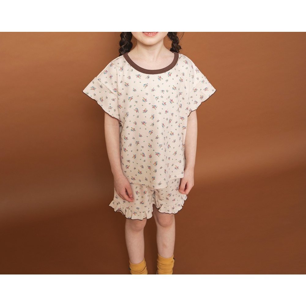 【ブランシェス/branshes / KIDS】の【WEB限定/りぃー*branshesコラボ】小花柄ワッフルセットアップ 大人の最旬トレンドファッション＆コーディネート founy(ファウニー) 　ファッション　Fashion　キッズファッション　Fashion for Kids　おすすめ　Recommended / Our Picks　カラフル　Colorful Design　コラボ　Collaboration, Collab　セットアップ　Set-Up, Coordinated Outfit　ポケット　Pocket, Pocket Detail　ワッフル　Waffle, Waffle Knit　人気　Popular, Best Seller　半袖　Short Sleeve, Half Sleeve　 other-1|ID: prp329100004990910 ipo3291000000037381034