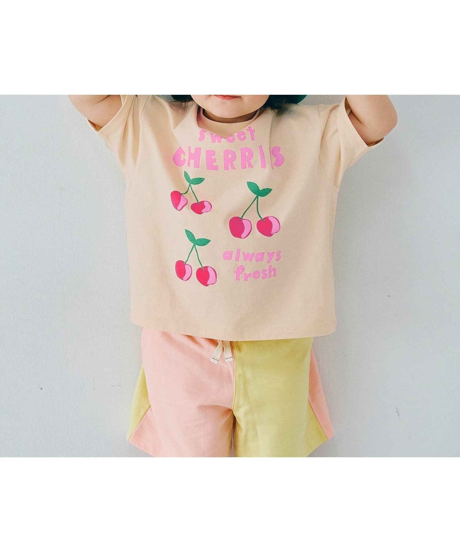 【エフオー オンラインストア/F.O.Online Store / KIDS】のバリエーショングラフィックTシャツ 全10色 インテリア・キッズ・メンズ・レディースファッション・服の通販 founy(ファウニー) 　ファッション　Fashion　キッズファッション　Fashion for Kids　グラフィック　Graphic, Graphic Design　プリント　Print, Printed Pattern　夏　Summer　犬　Dog　クリーム|ID: prp329100004991070 ipo3291000000037381317